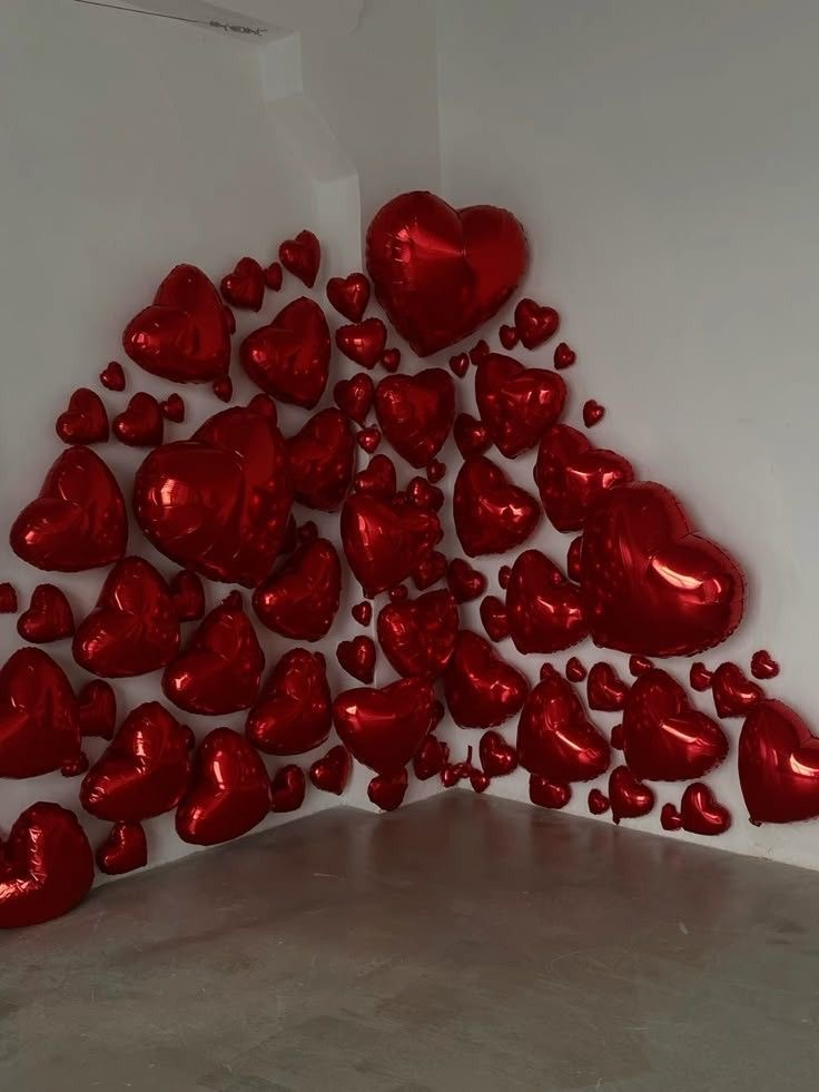 Red Heart Foil Balloons Set