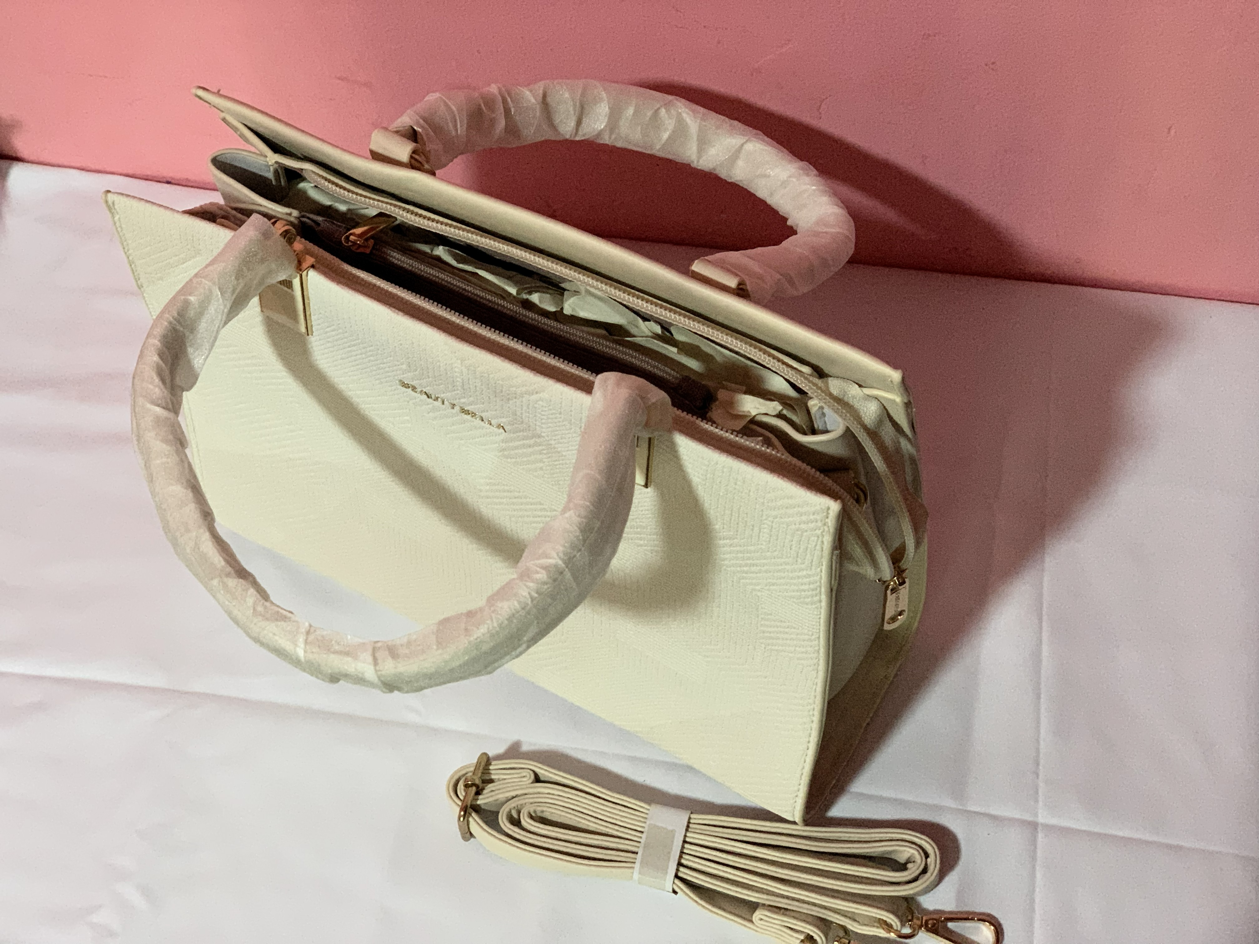 Beauty Bella Chic Cream Handbag with Gold Accents