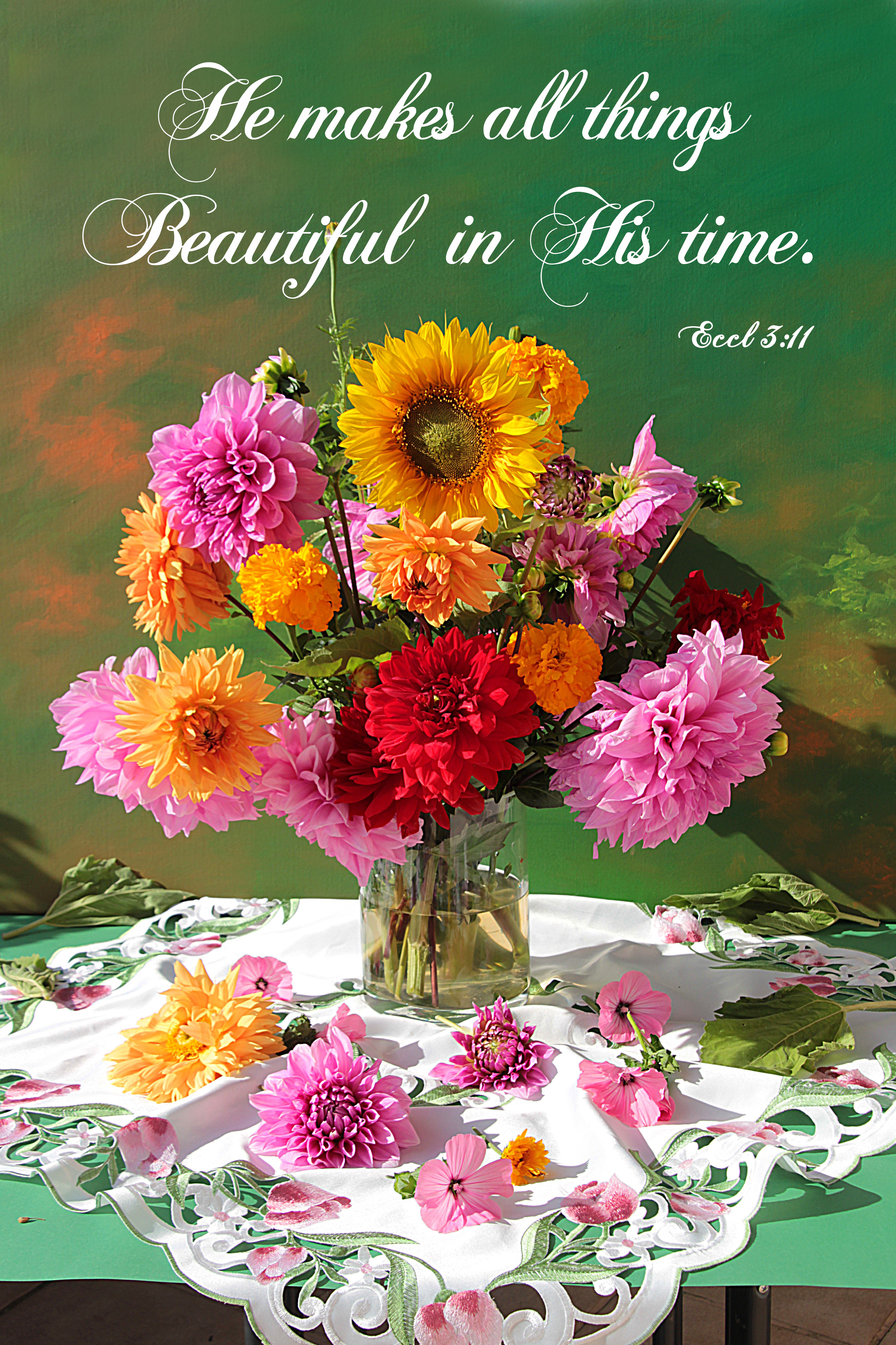 Vibrant Floral Bouquet in Glass Vase