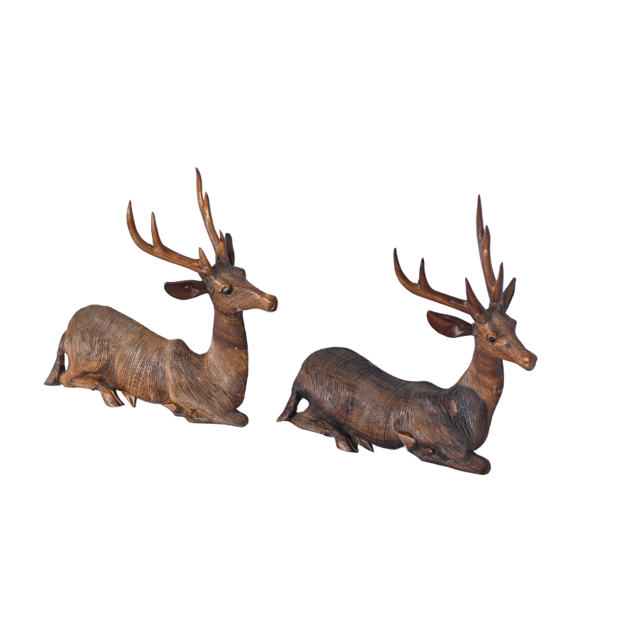  WOODEN DEER STATUE