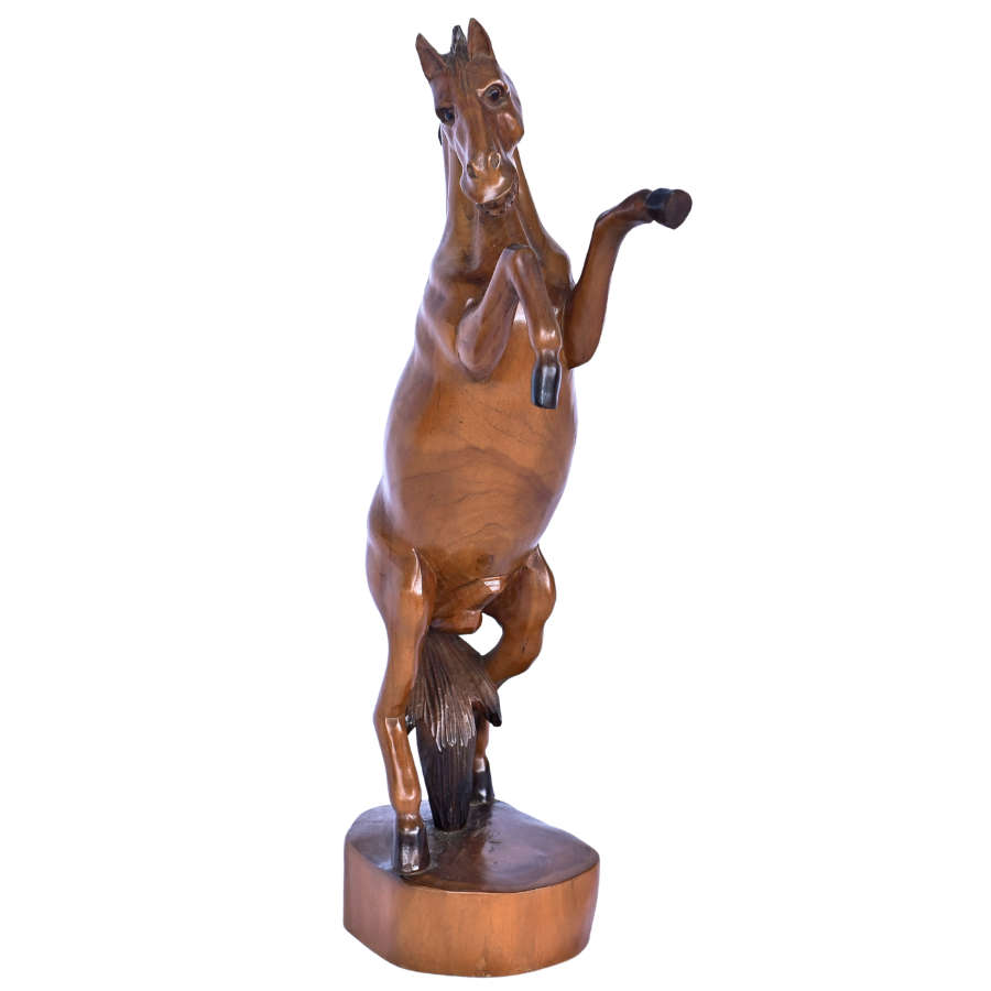 Statue de cheval en bois
