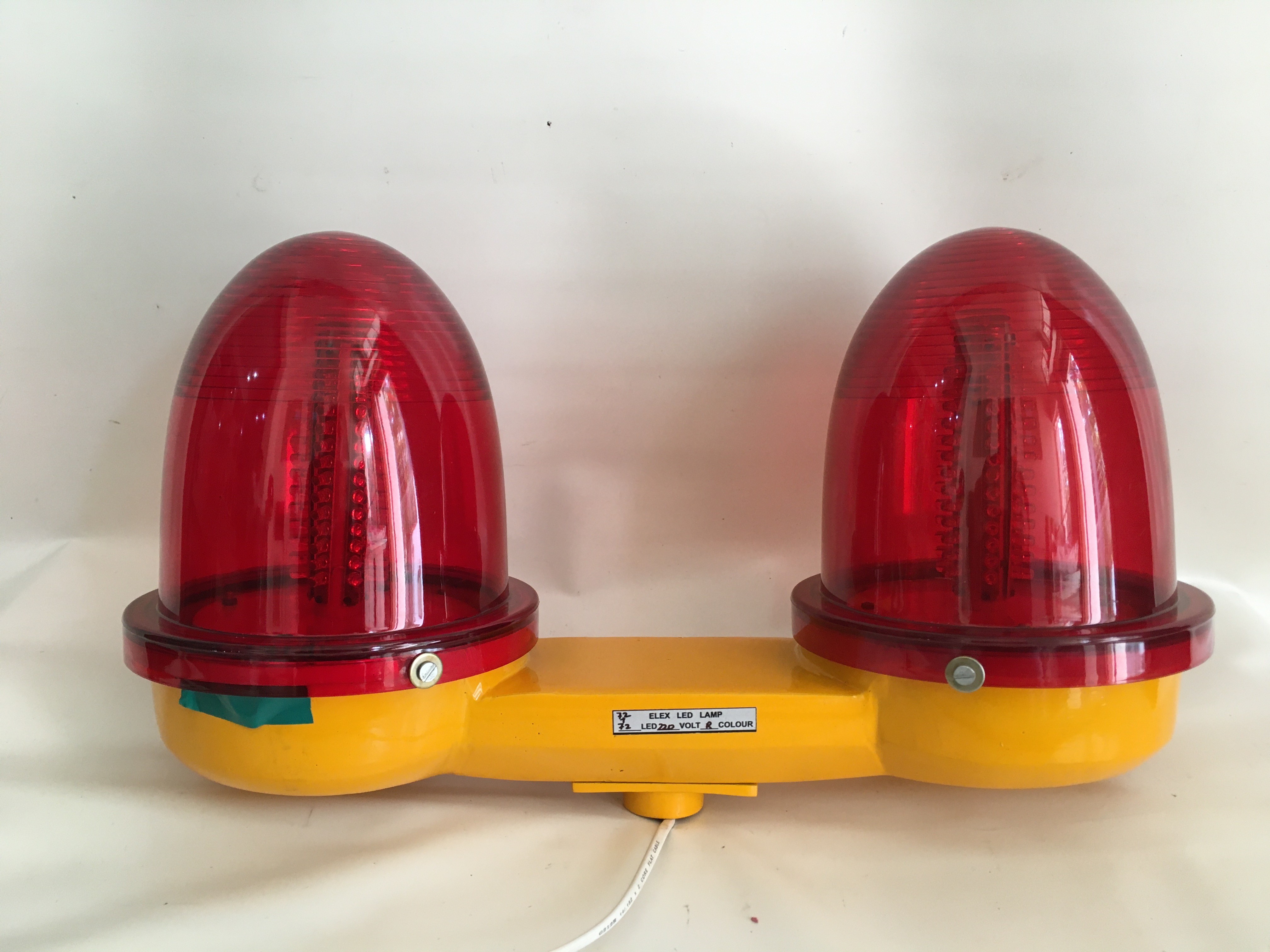 LED TOWER / AVIATION LIGHT  DOUBLE  WITH POLY-CARBONATE DOME & ALUMINUM BASE  AUTOMATIC ON & OFF WITH  ALTERNATE FLASHING