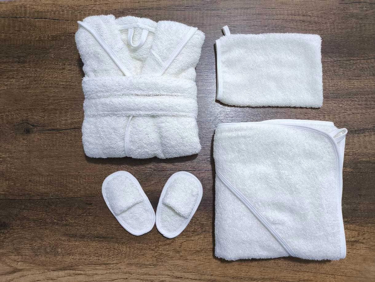 Yenidoğan Banyo Havlusu, Pamuk Kese ve Bornoz Takımı