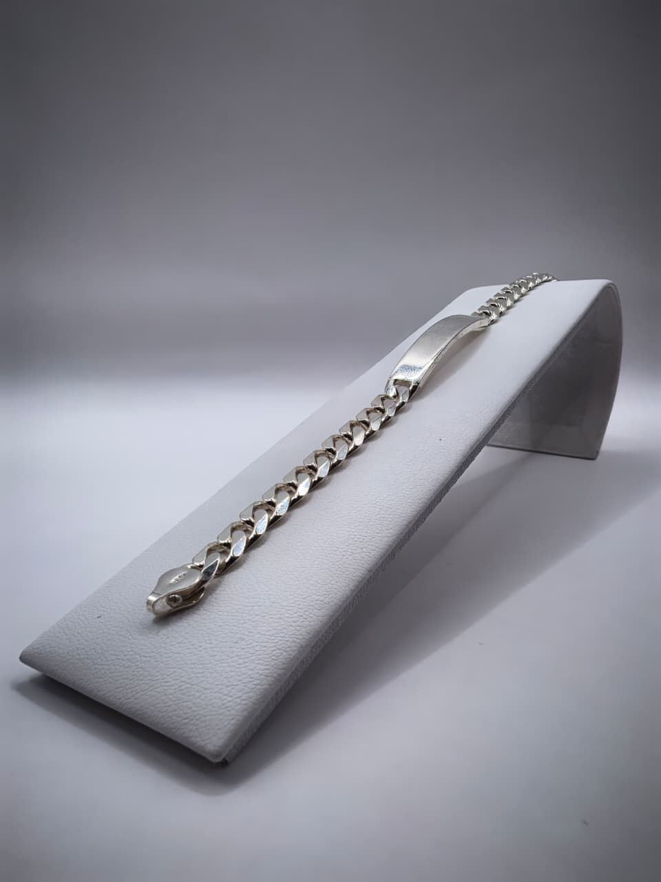 Esclava de Plata Figaro