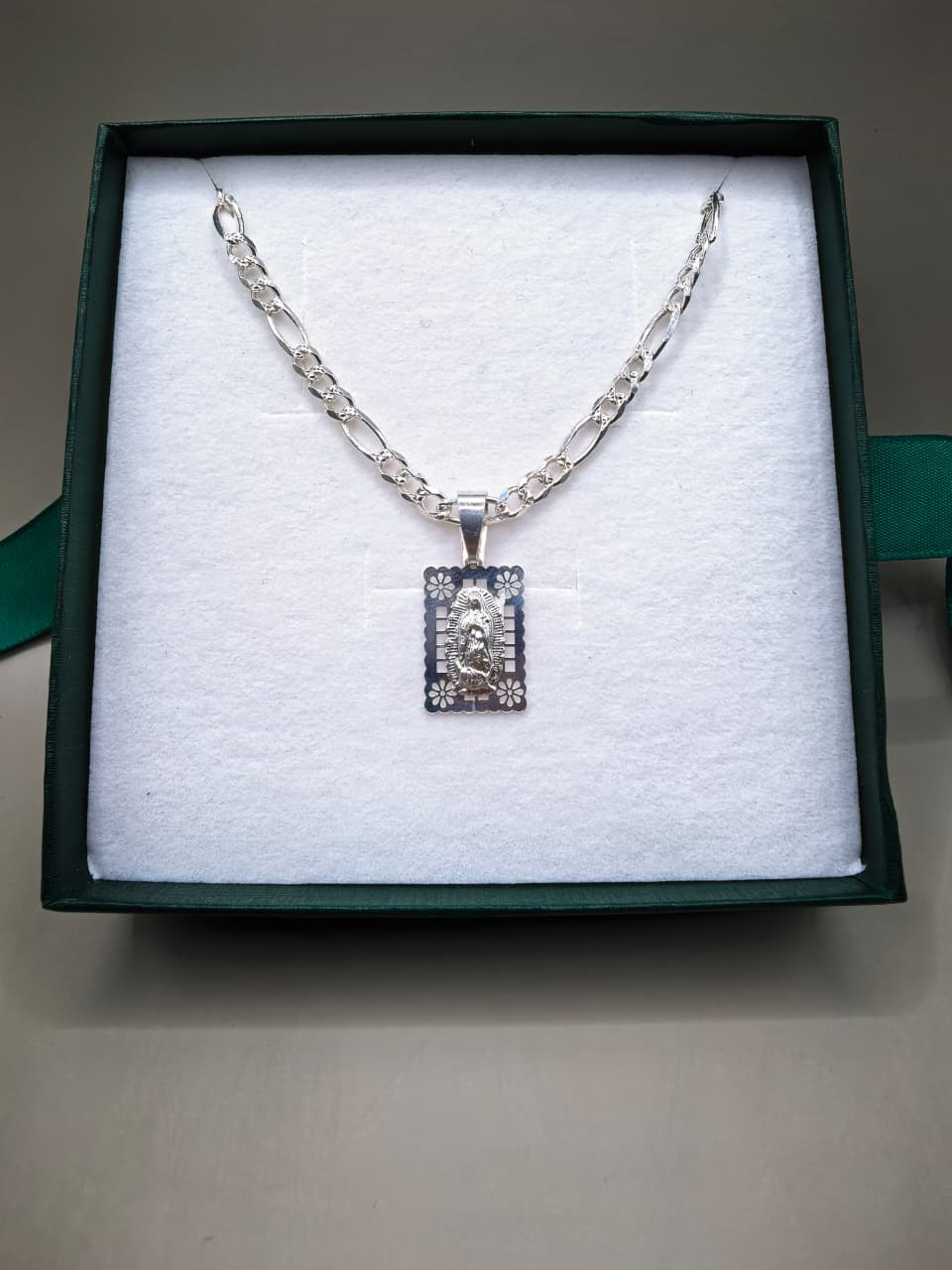 Medalla Virgen Cuadrada