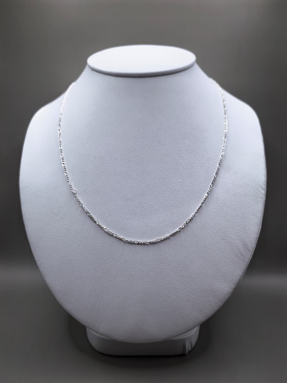 Cadena Tejido estilo Cubana Delgada