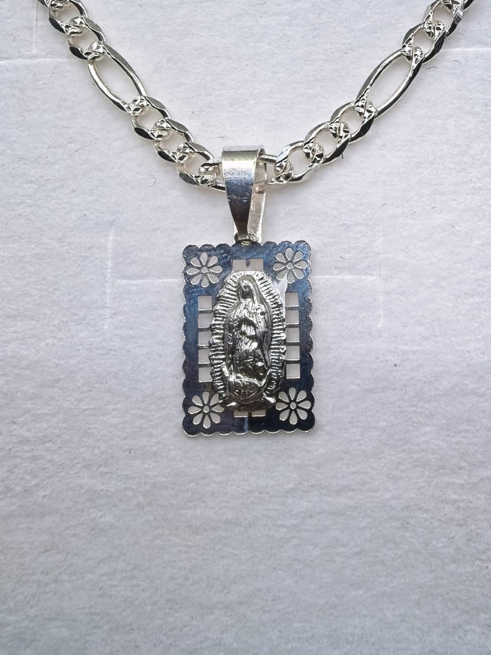 Medalla Virgen Cuadrada