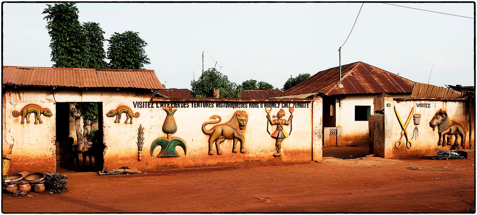 👉 Visita los palacios reales (UNESCO).