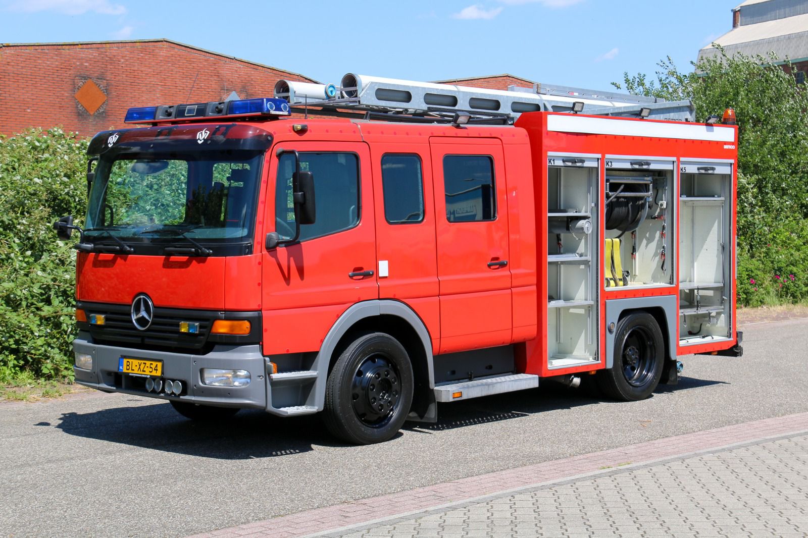 MERCEDES BENZ ATEGO 1325