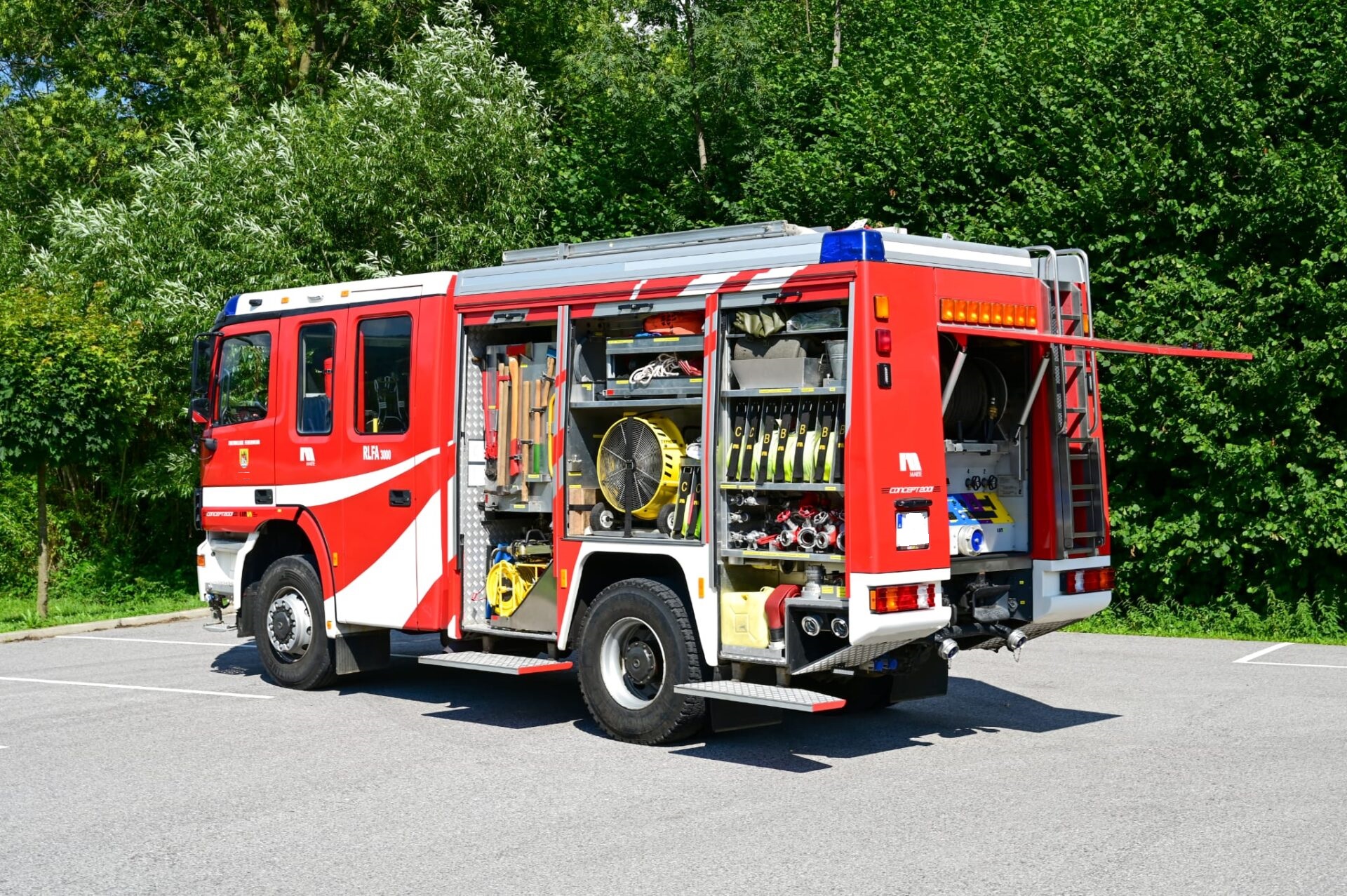MERCEDES BENZ ACTROS 1835 - 4x4
