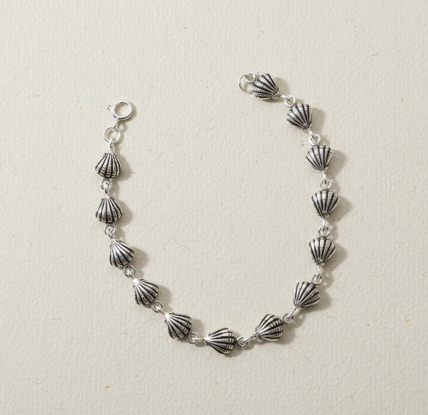 Pure 925 Sterling Silver Seashell Bracelet with Lobster Clasp For Women,Girls (Pack of 1)