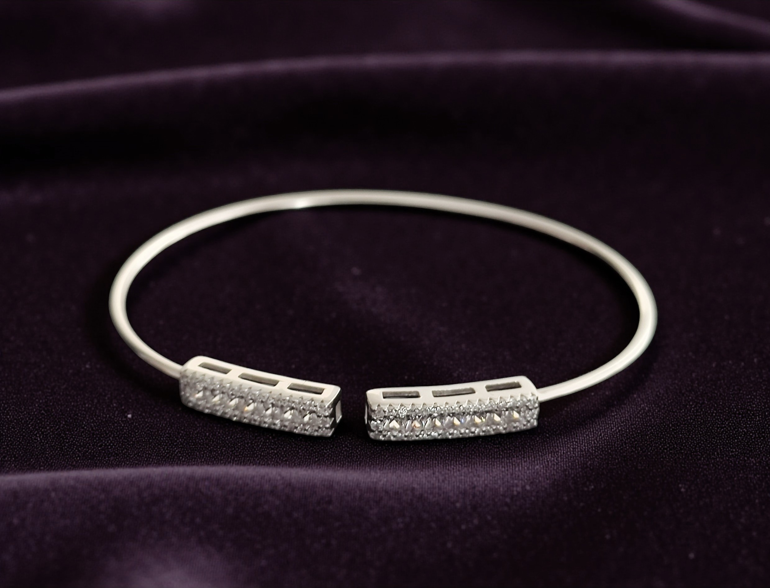 Pure 925 Sterling Silver Open Cuff Bracelet with Crystal Embellished Ends For Women (Pack of 1)