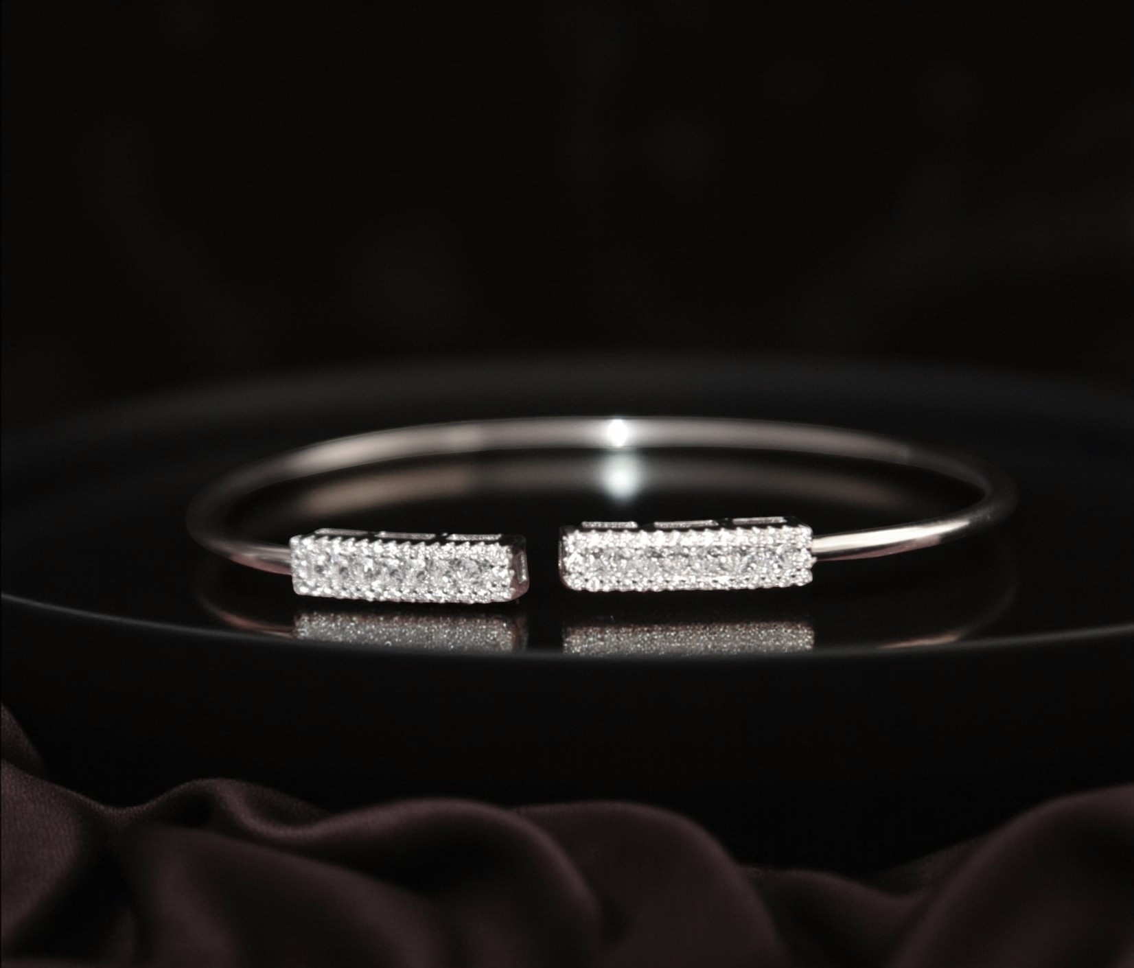 Pure 925 Sterling Silver Open Cuff Bracelet with Crystal Embellished Ends For Women (Pack of 1)