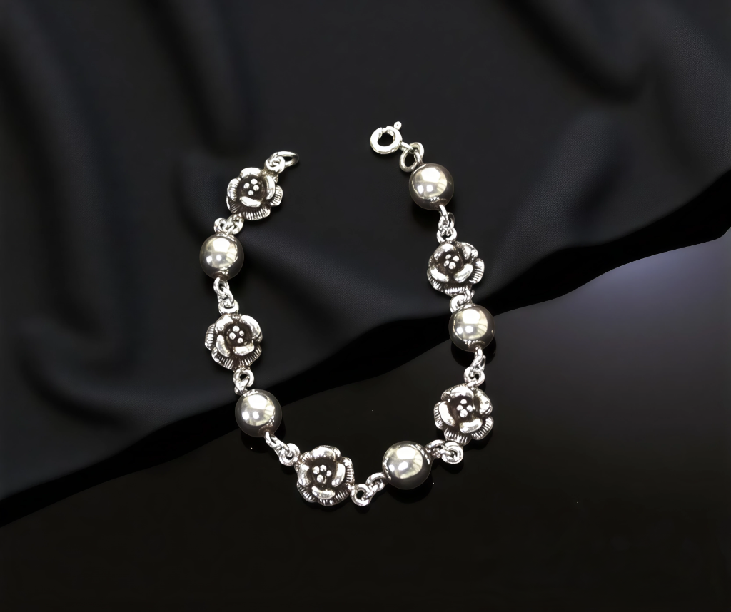 Pure 925 Sterling Silver Floral Charm Bracelet for Women For Women,Girls (Pack of 1)