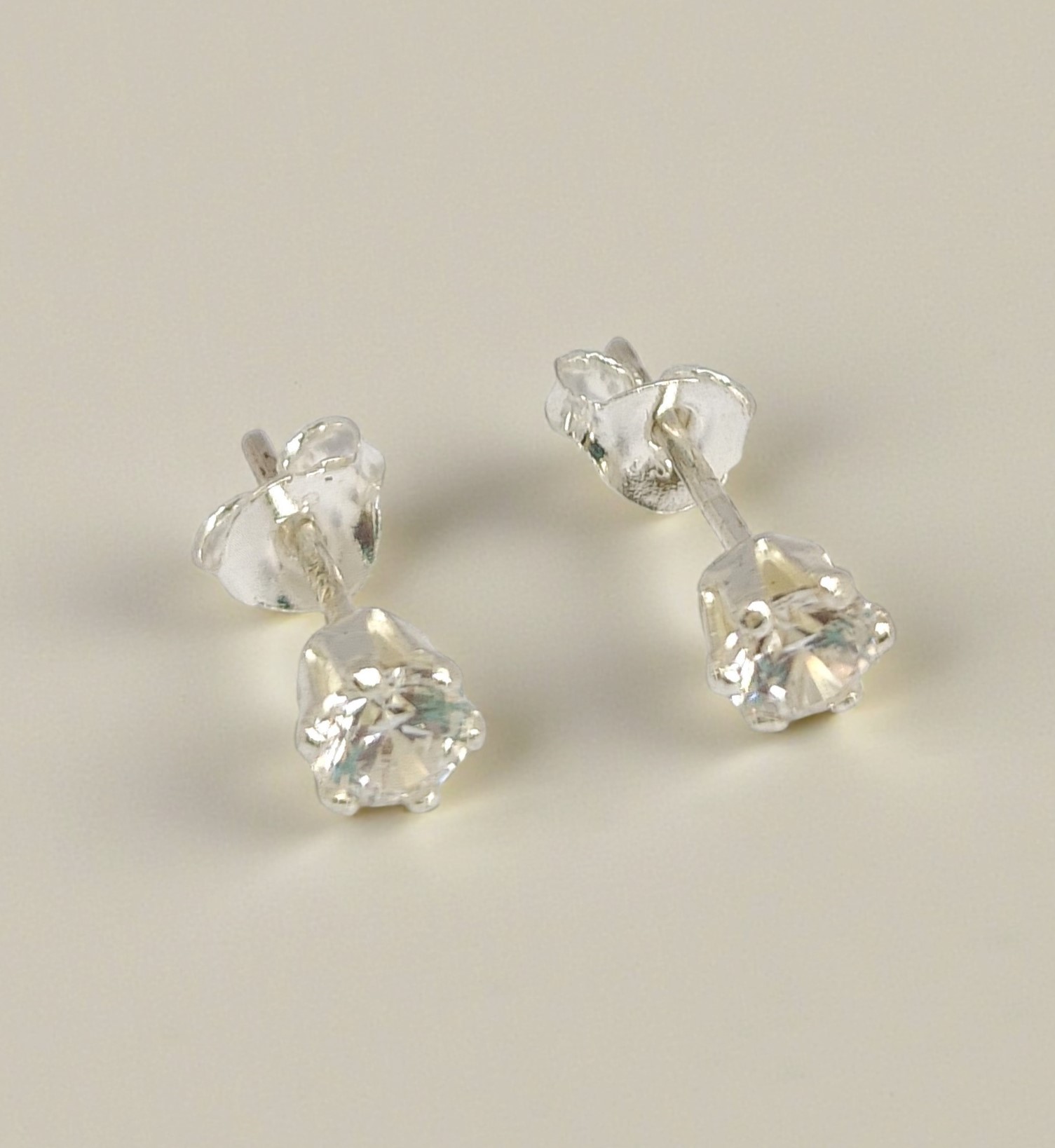 Pure 925 Sterling Silver Crystal Stud Earrings Cubic Zirconia Stone Studs For Women,Girl (Set of 1 Pair)