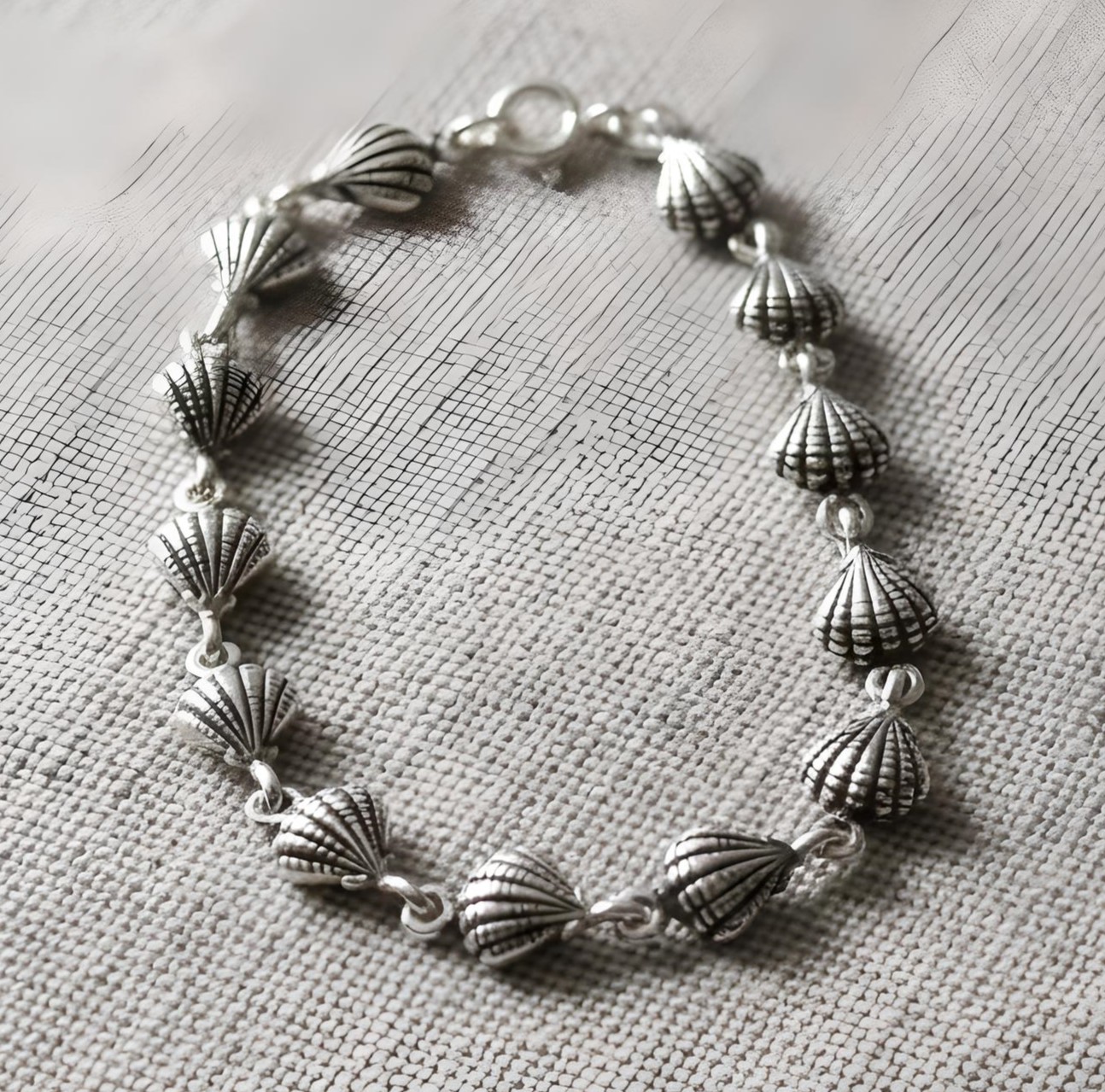 Pure 925 Sterling Silver Seashell Bracelet with Lobster Clasp For Women,Girls (Pack of 1)