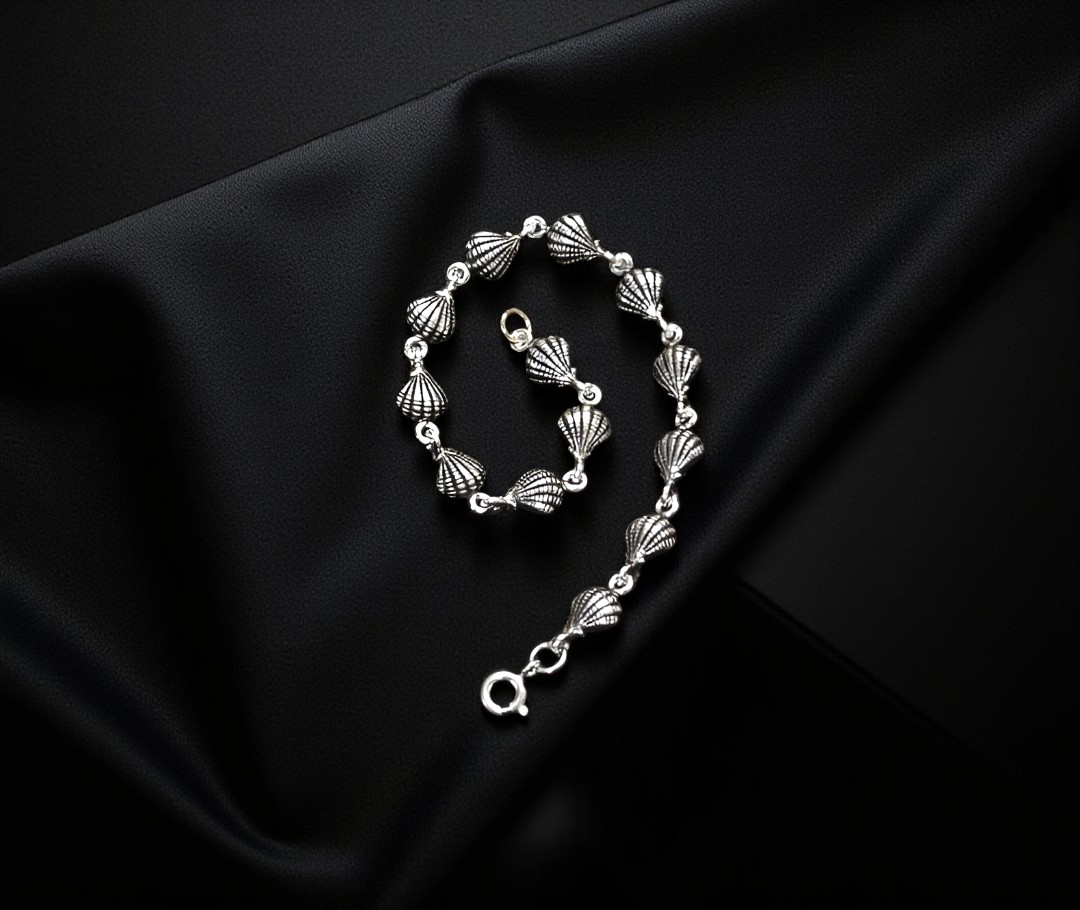 Pure 925 Sterling Silver Seashell Bracelet with Lobster Clasp For Women,Girls (Pack of 1)