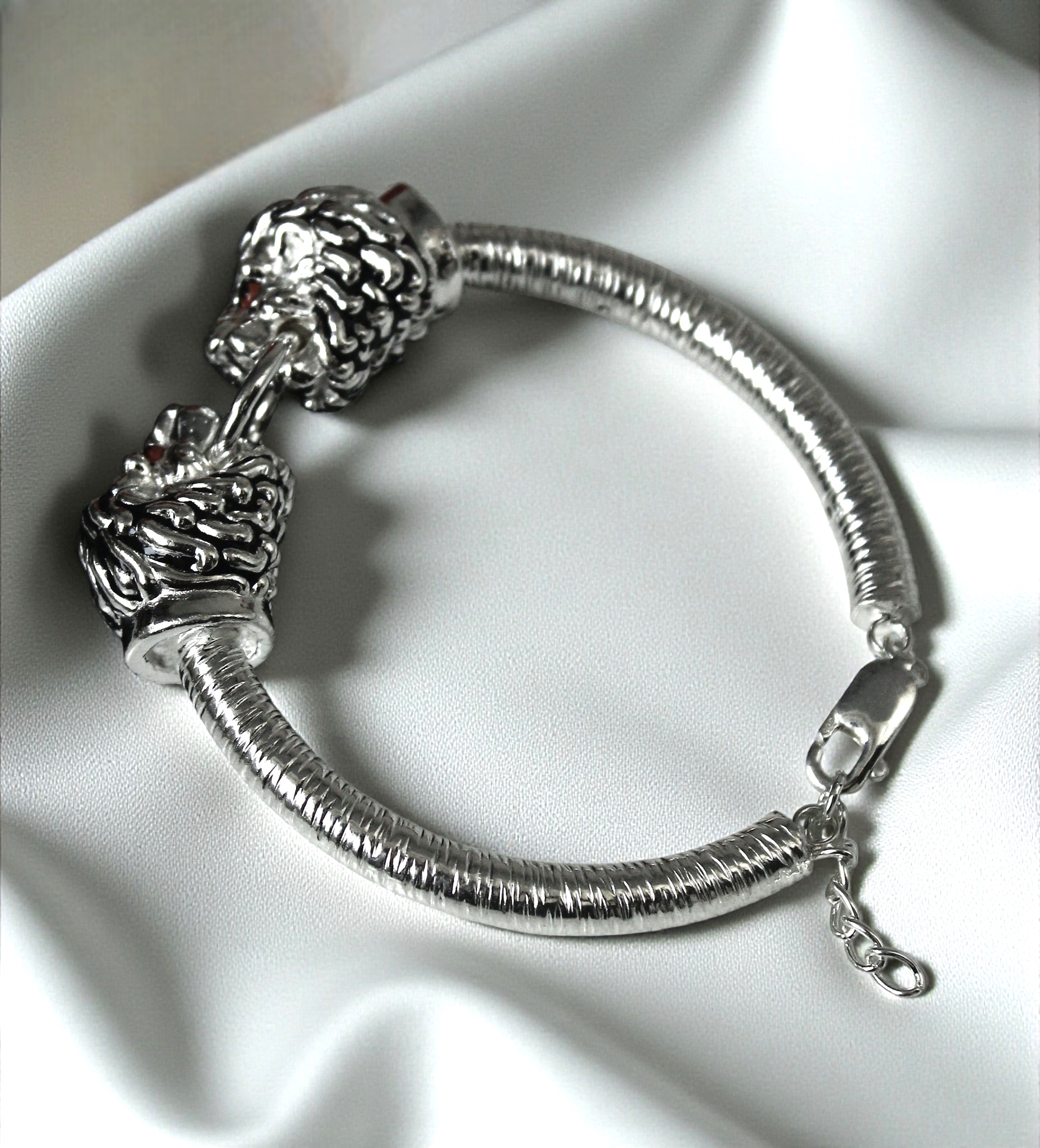 Pure 925 Sterling Silver Fusion Lion Bracelet with Red Stone Accents. With Adjustable Chain, Bracelet For Mens (Pack of 1)