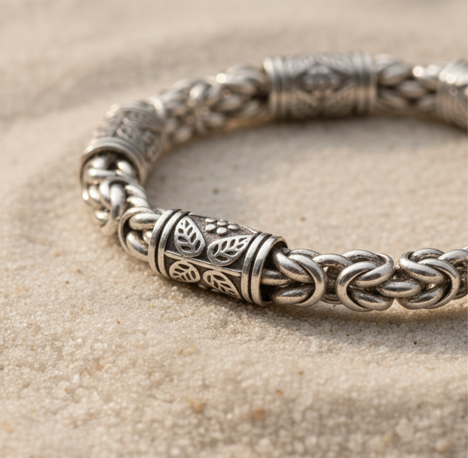 Pure 925 Sterling Silver Chain Bracelet with Decorative Beads and Toggle Clasp, For Unisex (Pack of 1)