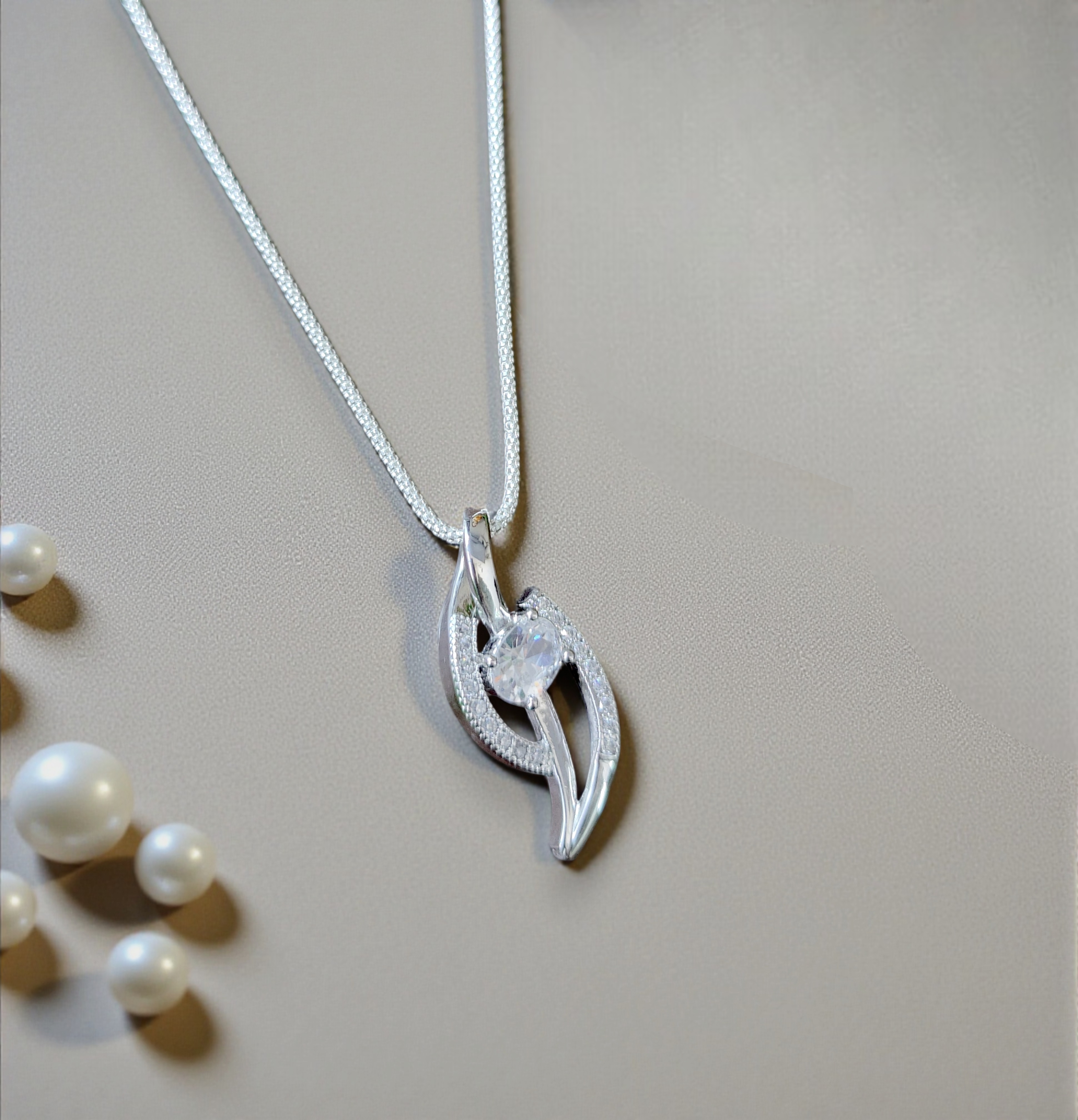 Elegant Women's Pure 925 Sterling Silver Cubic Zirconia Necklace Pendant For unisex