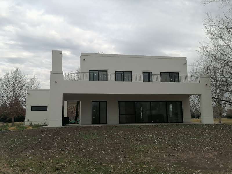 Barrio La Primavera Golf y Polo 