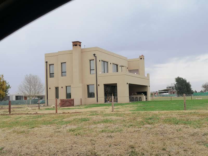 Barrio La Primavera Golf y Polo 