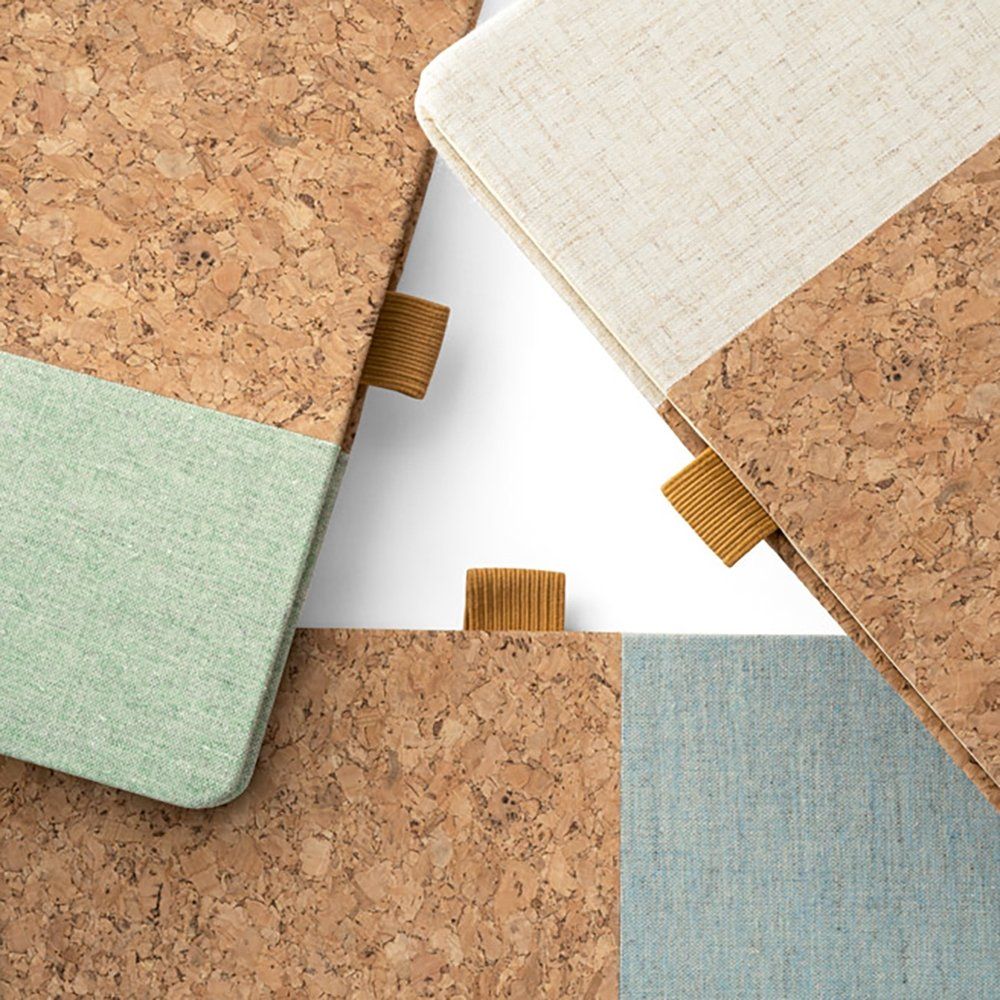 Cahier A5 liège avec couverture liège et tissu personnalisé par gravure