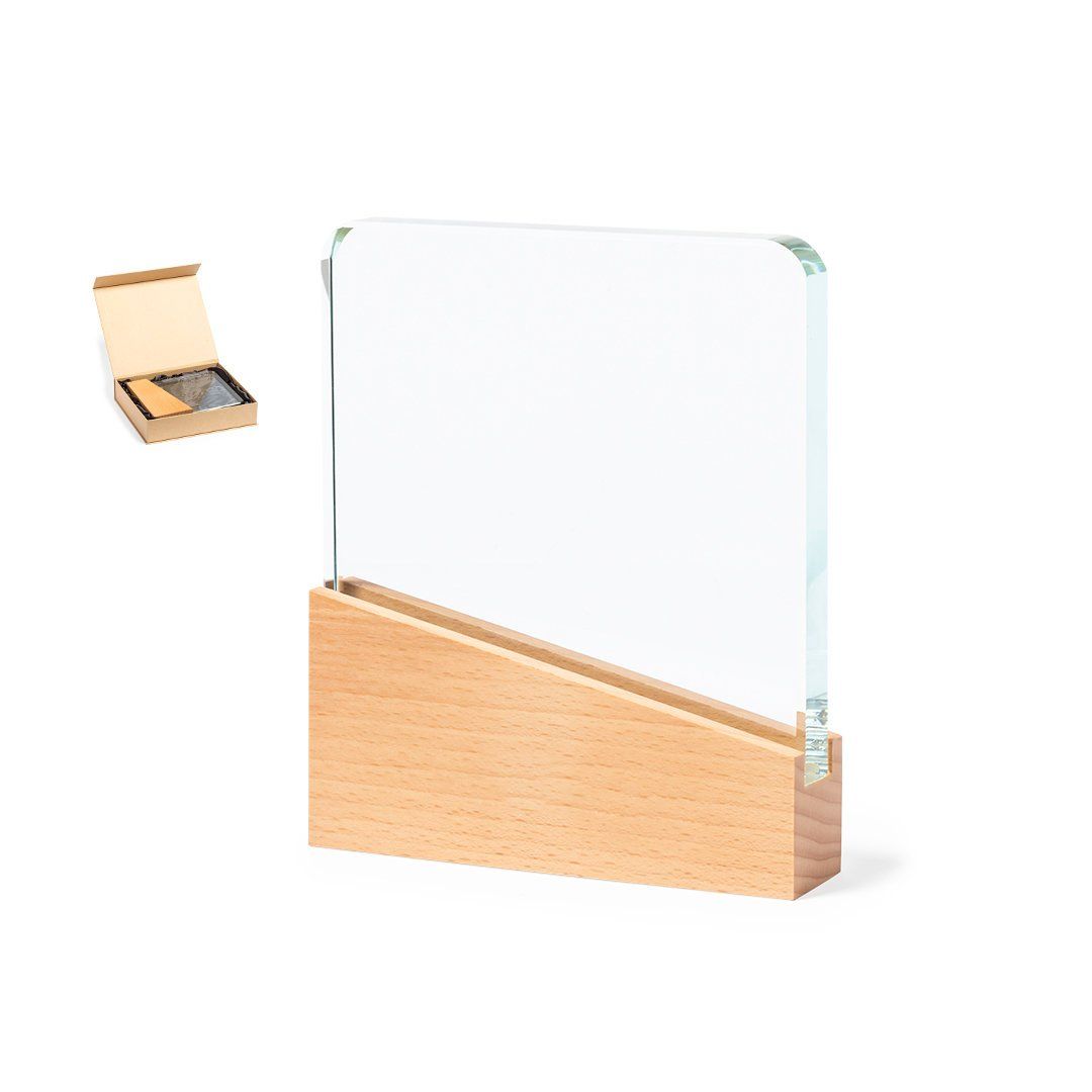 Trophée en bois et verre épais personnalisé par gravure et son étui en kraft