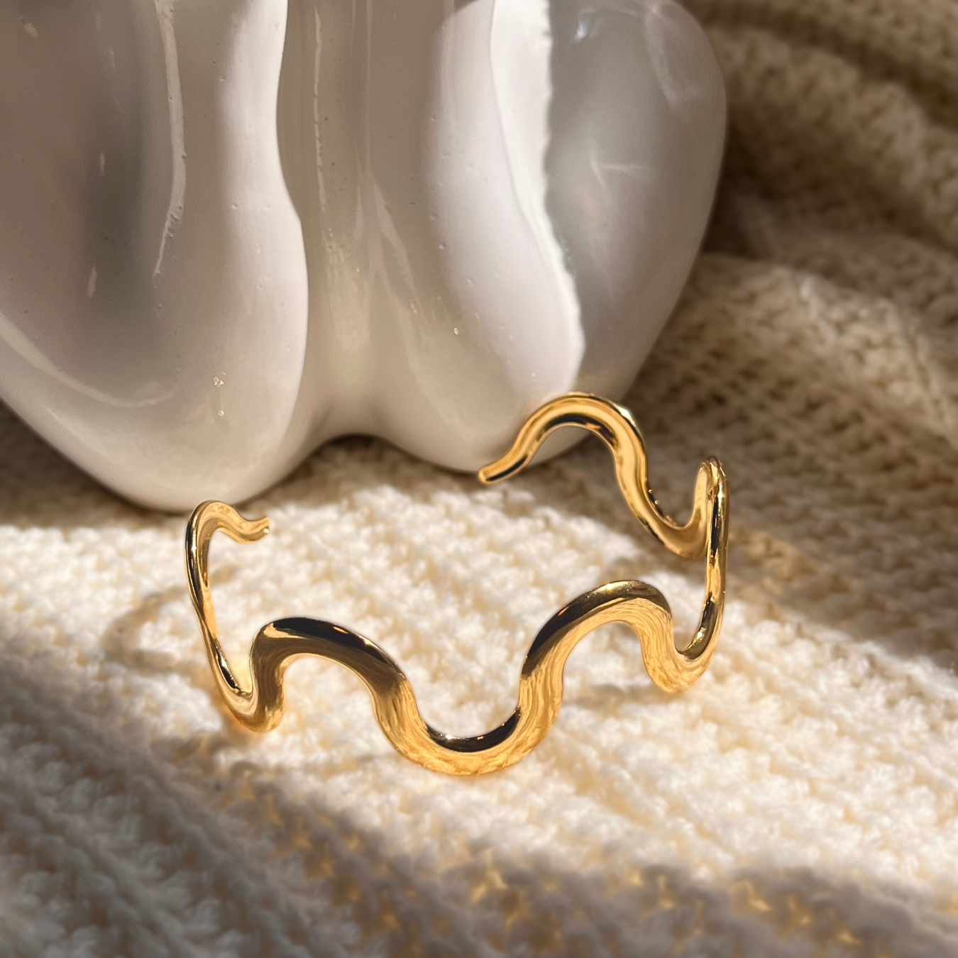 Wavy Bangle
