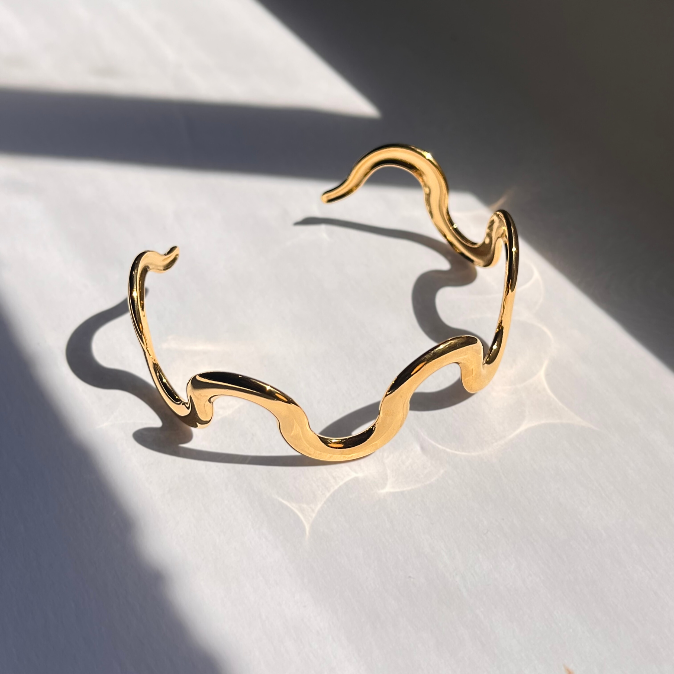 Wavy Bangle