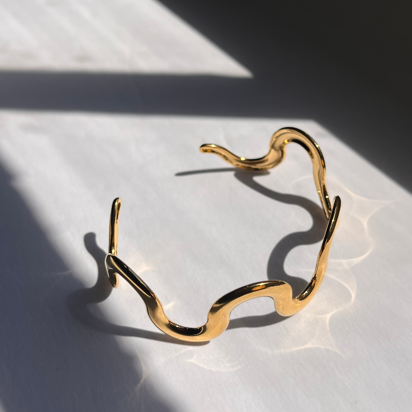 Wavy Bangle