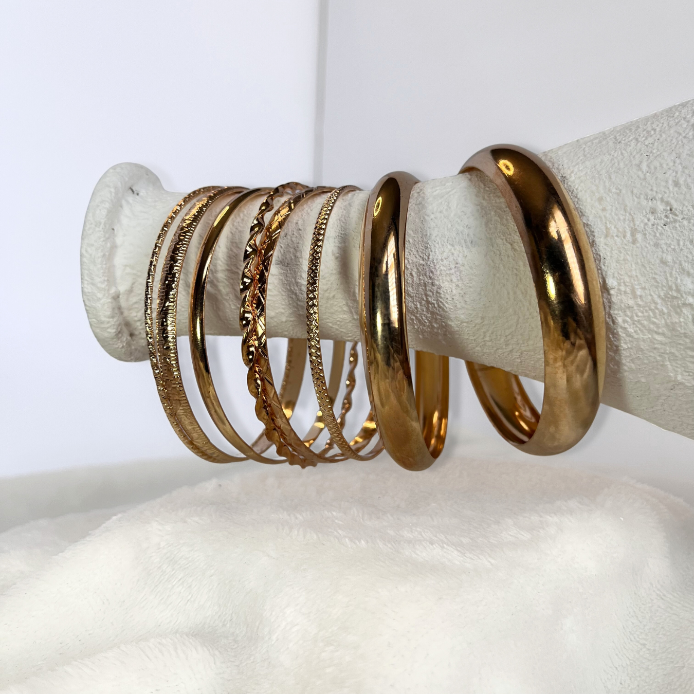 Timeless Shine Bangle (Set of 8)