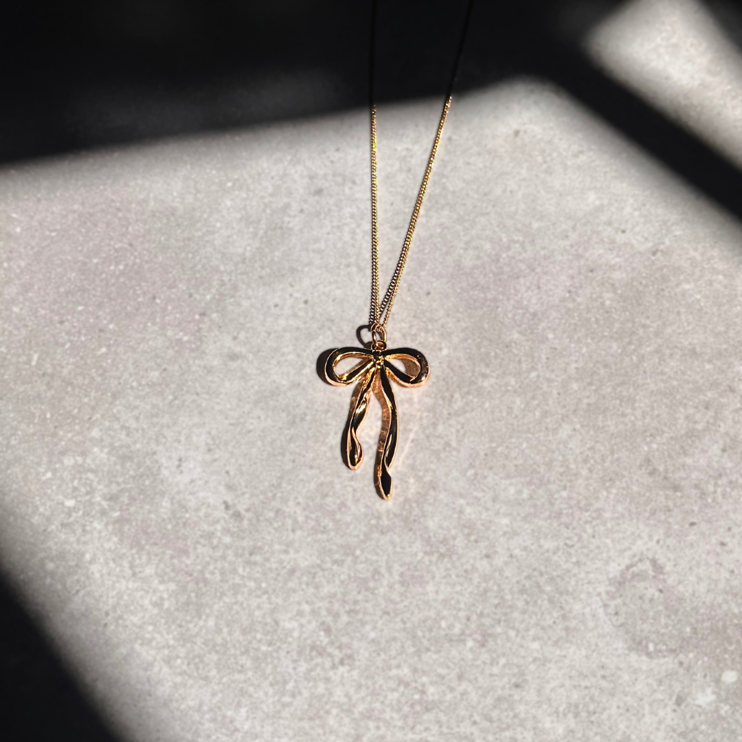 Bow Necklace