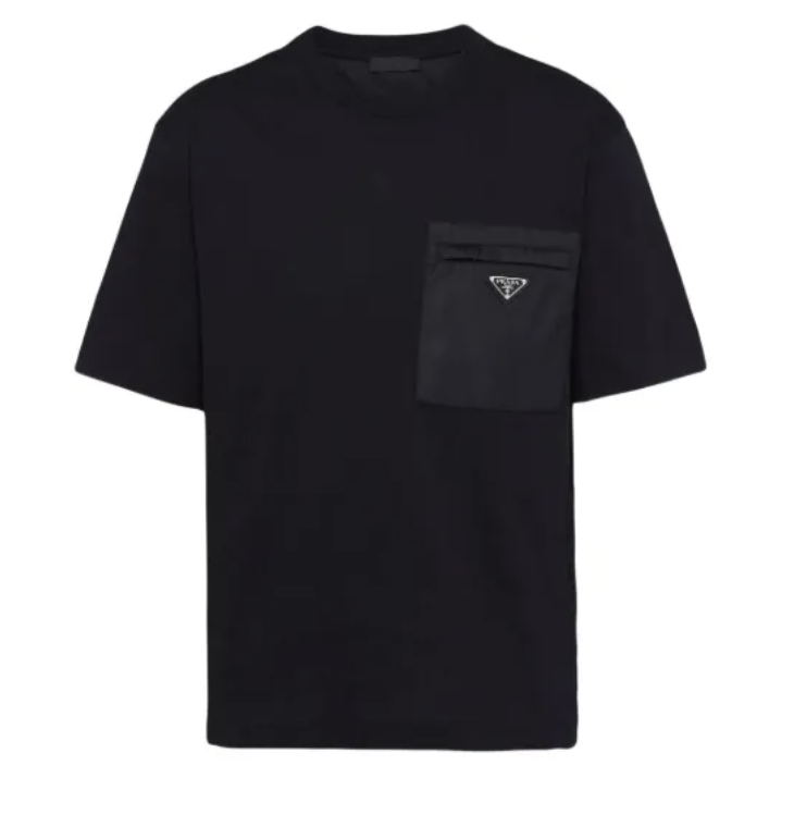 T-shirt Nero con Tasca