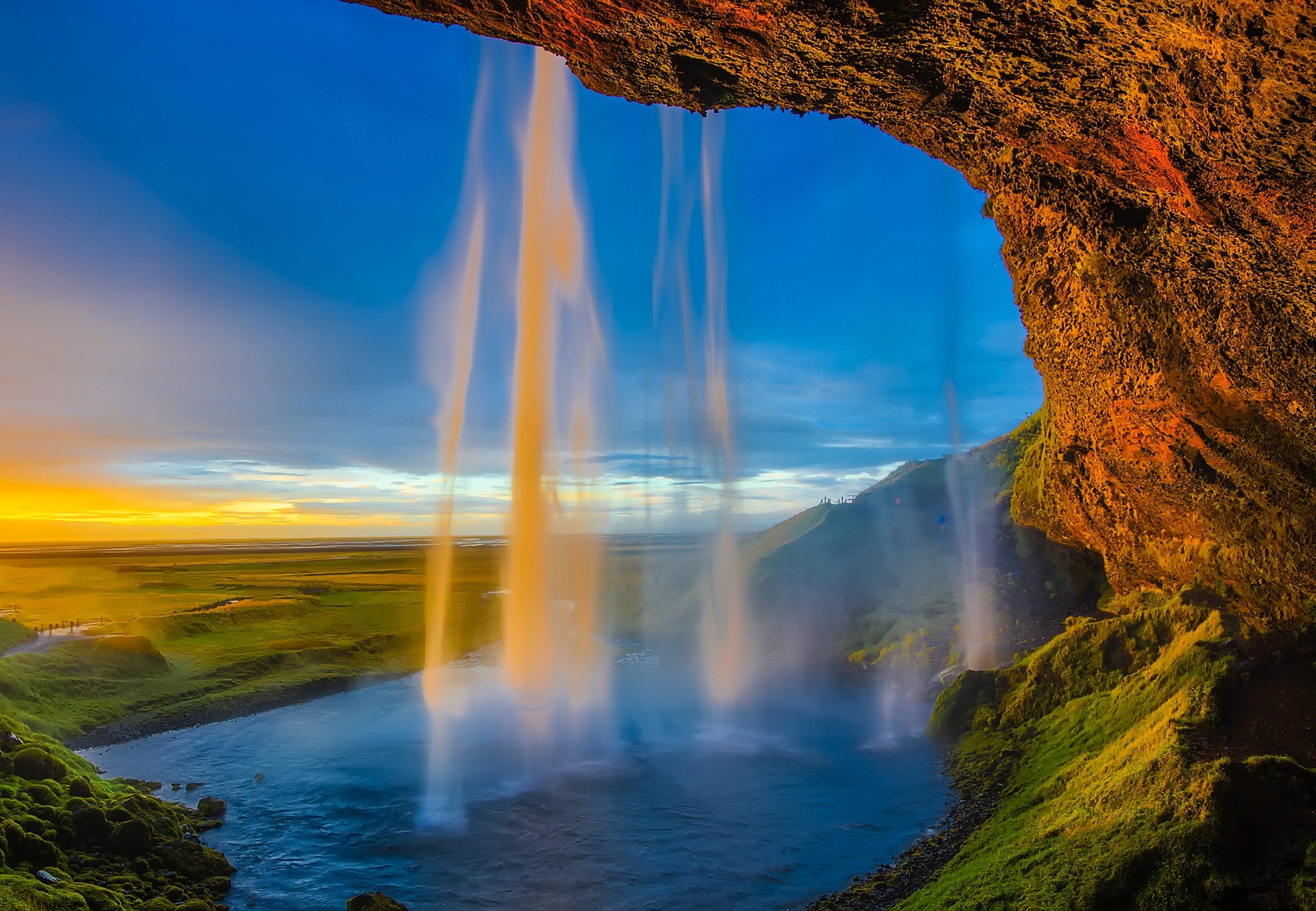 Book Your Iceland Adventure