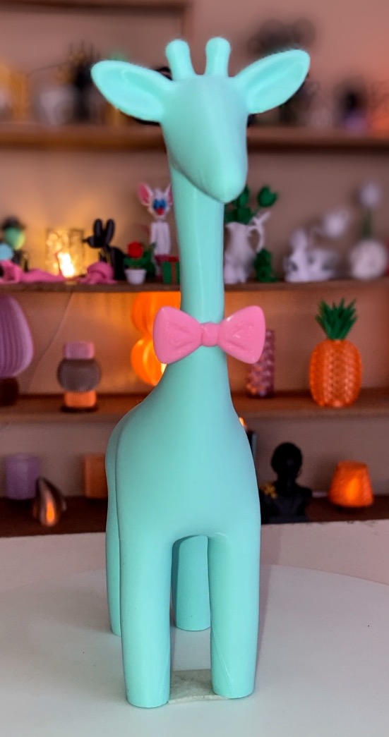 Girafa Decorativa com Gravata