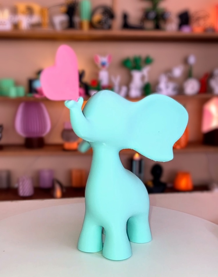 Elefante Decorativo com Coração