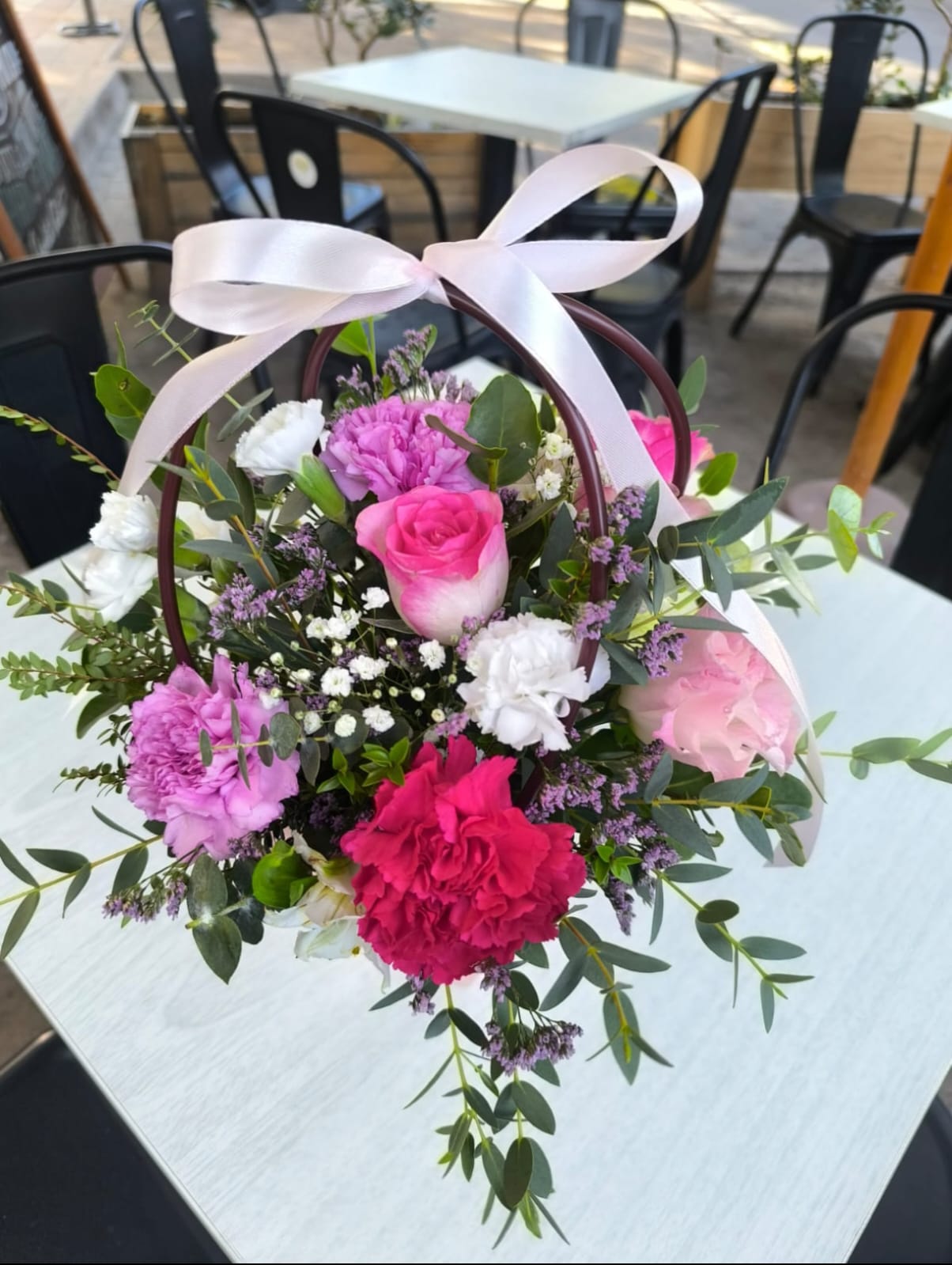 Arreglo Floral en Caja Rosada