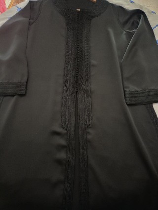 Djellaba noire traditionnelle