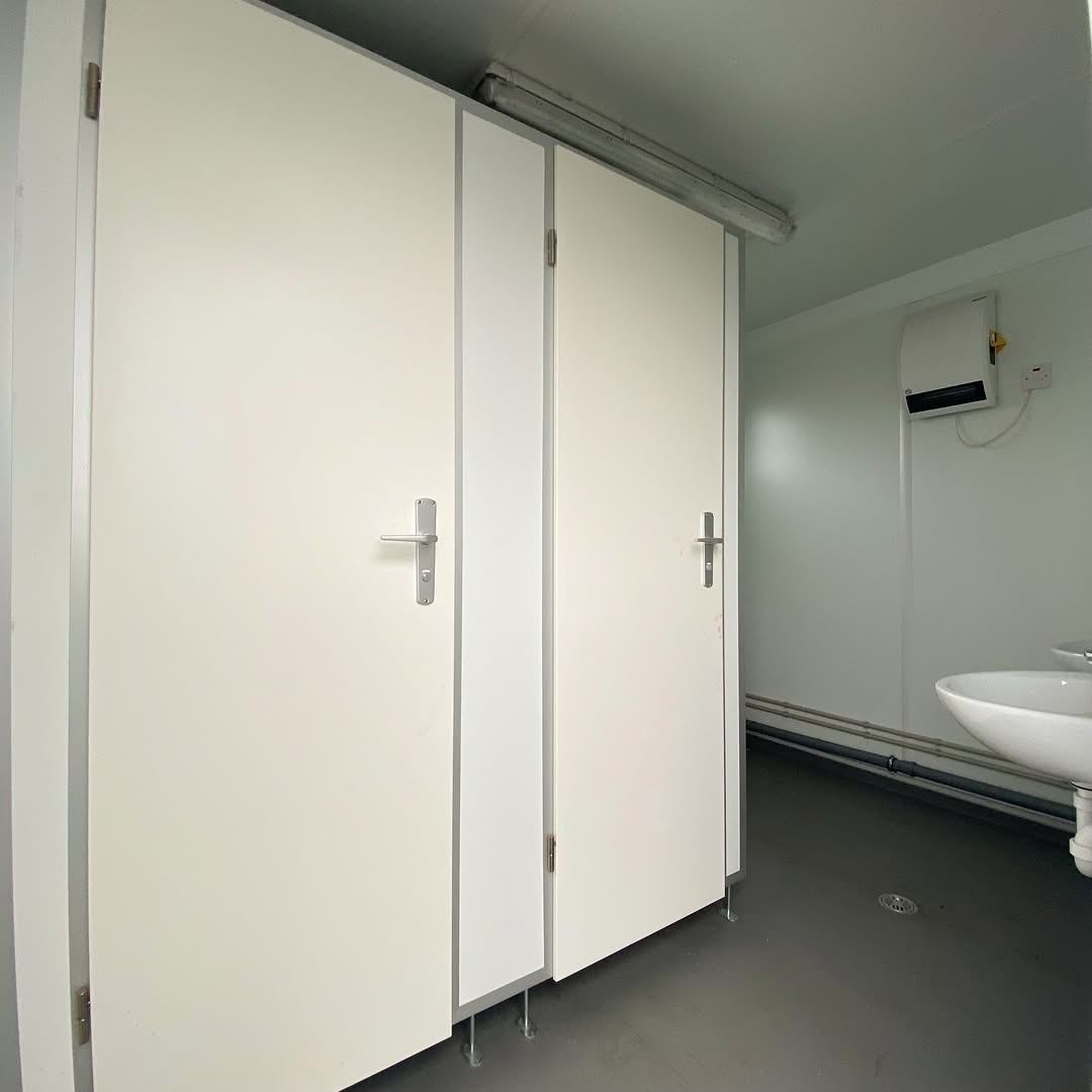 Portable male & female ablution unit