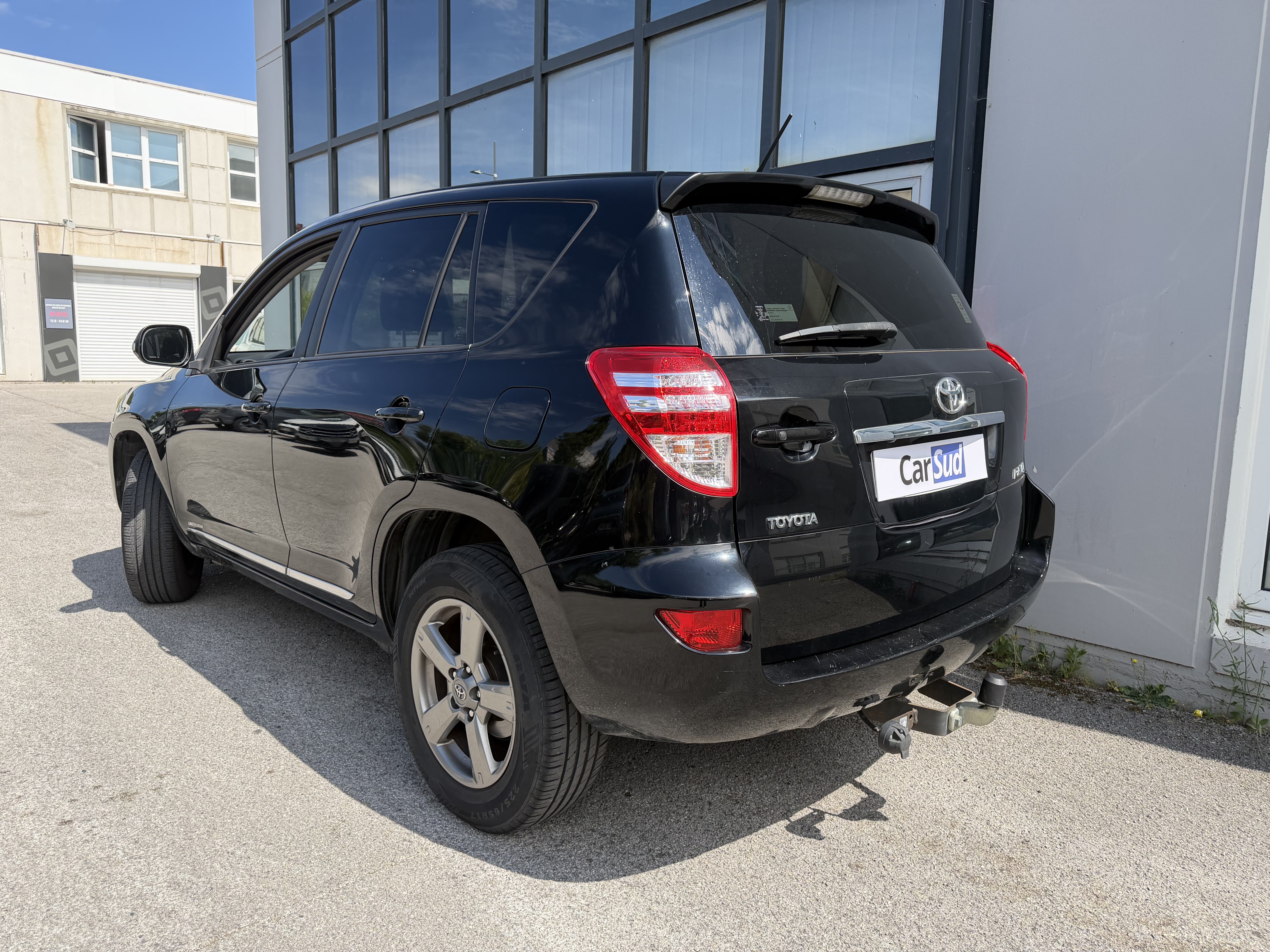 Toyota RAV4 2.2 D-4D 150ch 2WD Life - avec Attelage