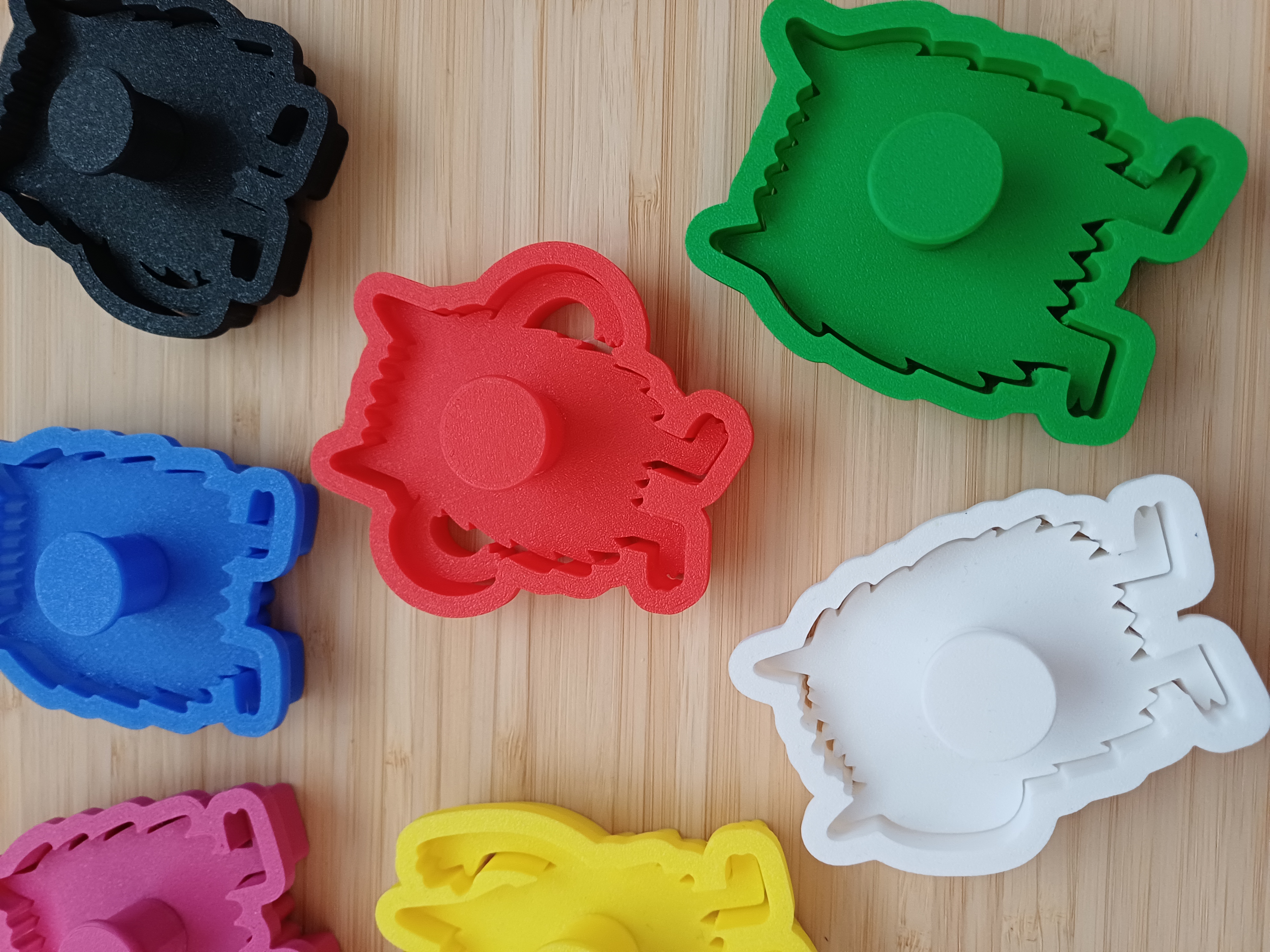 Set de 7 Moldes y Cortadores de Plastilina del Monstruo de Colores