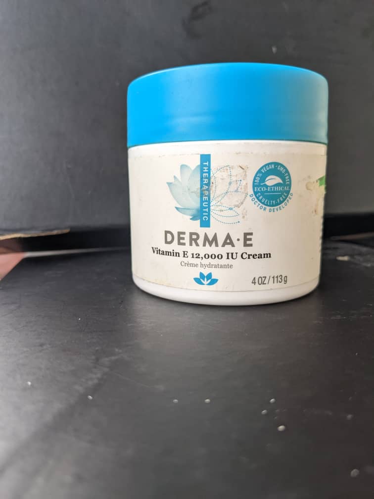 Crème Hydratante Vitamine E DERMA·E