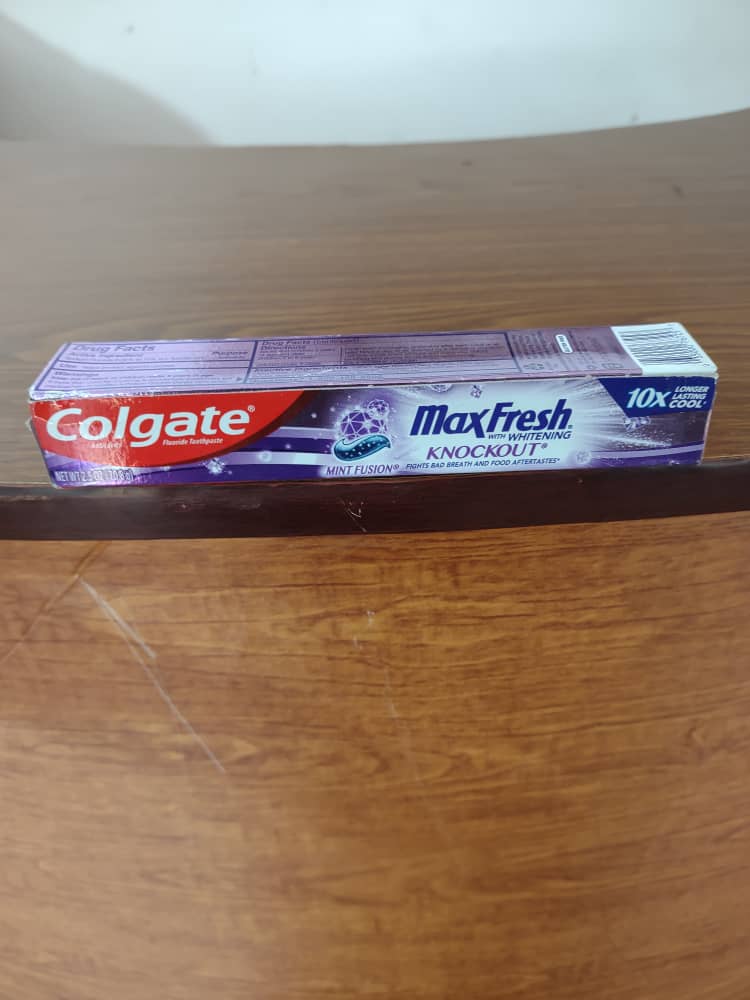 Colgate Max Fresh Knockout