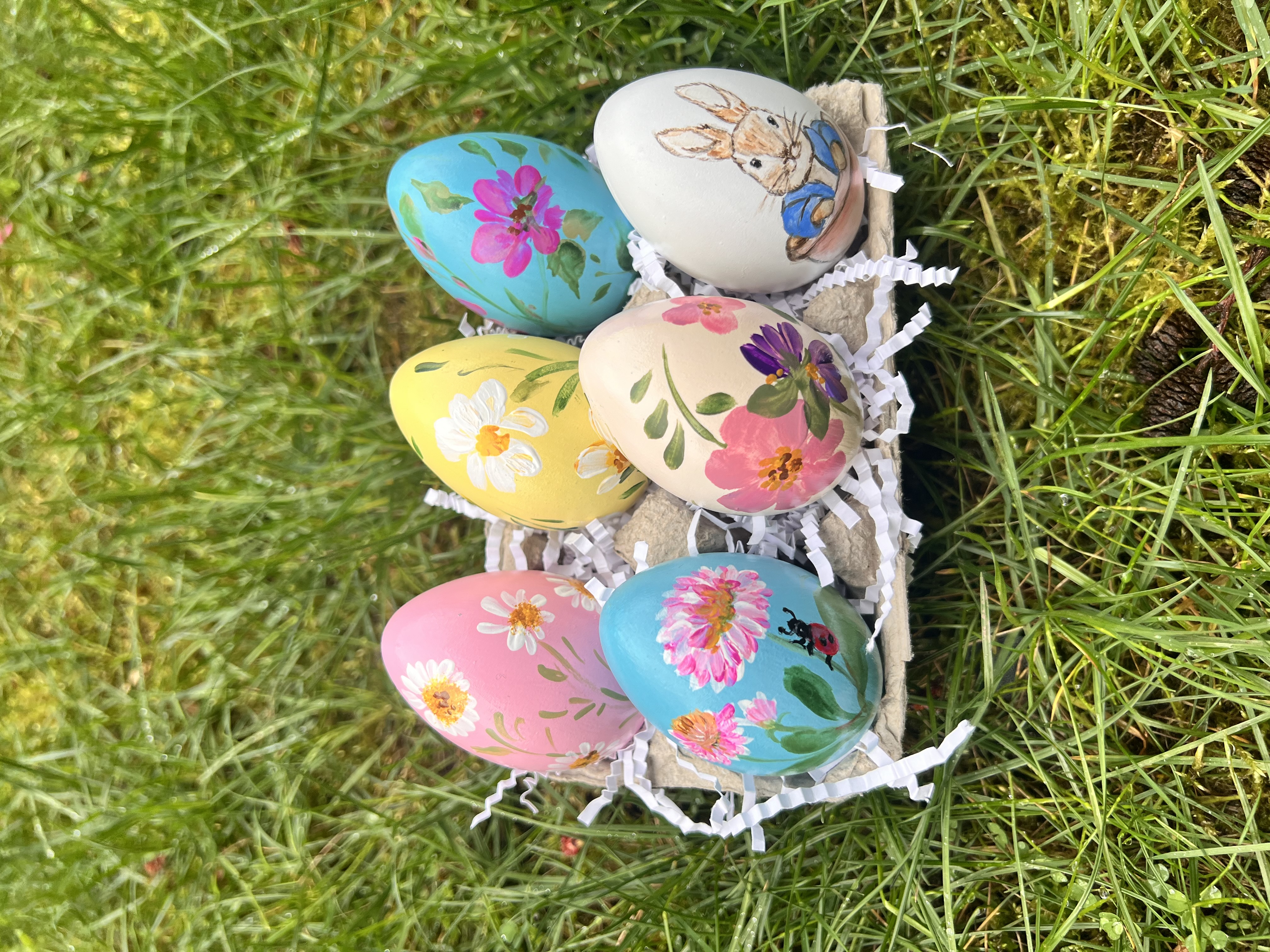 Hand-Painted Decorative Easter Eggs Set