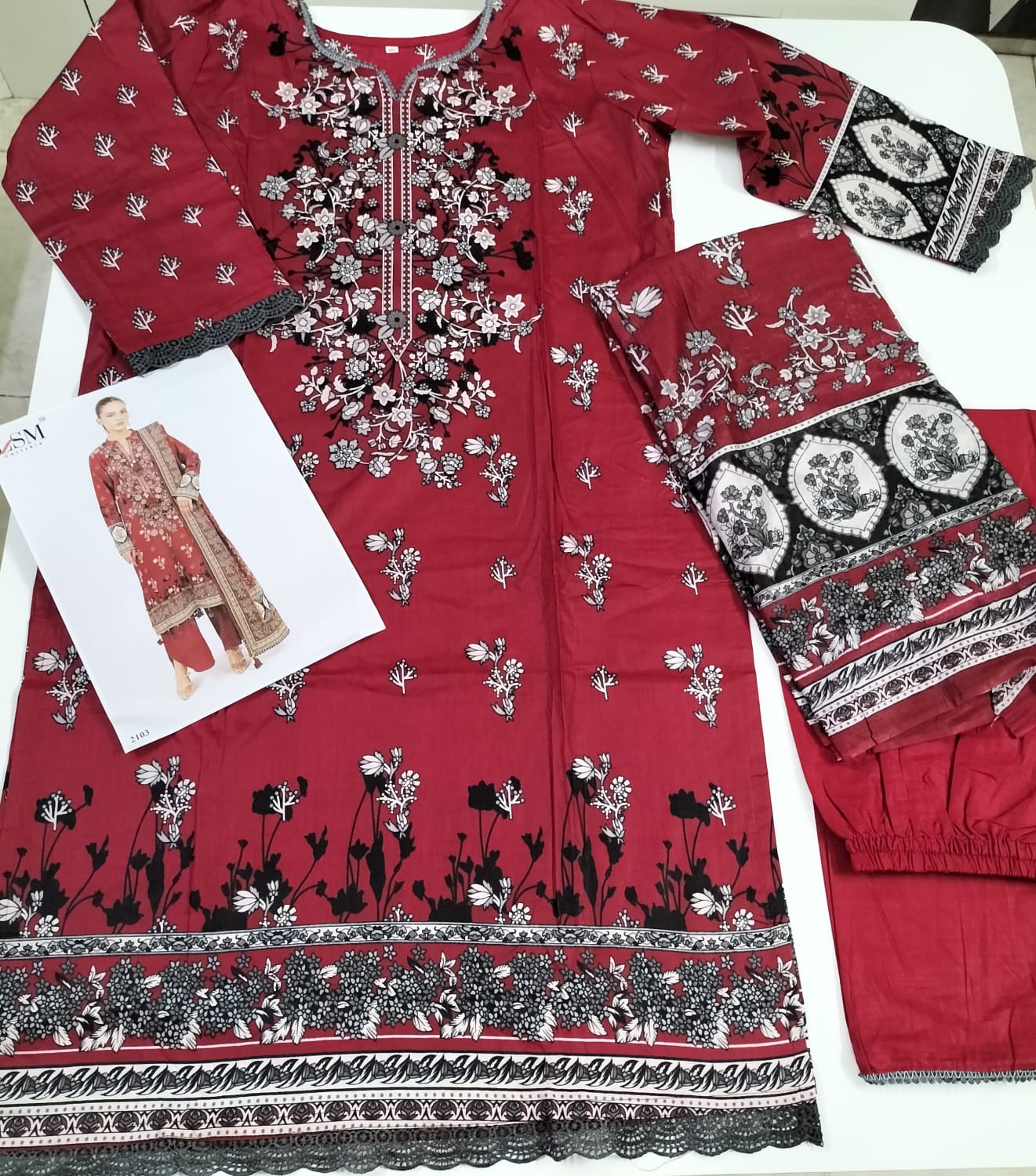Ready Made Printed Lawn Suits