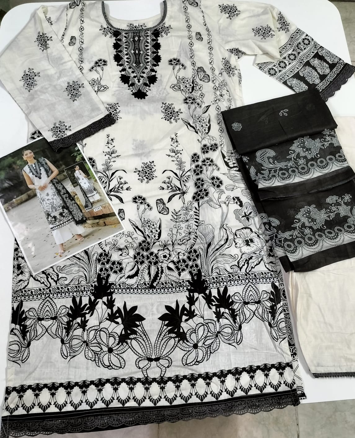 Ready Made Printed Lawn Suits