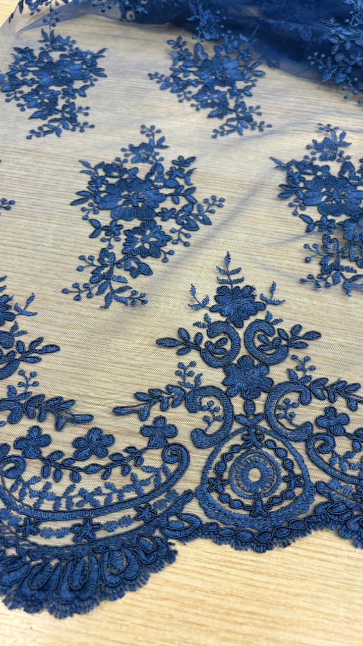 Renda Bordada Azul
