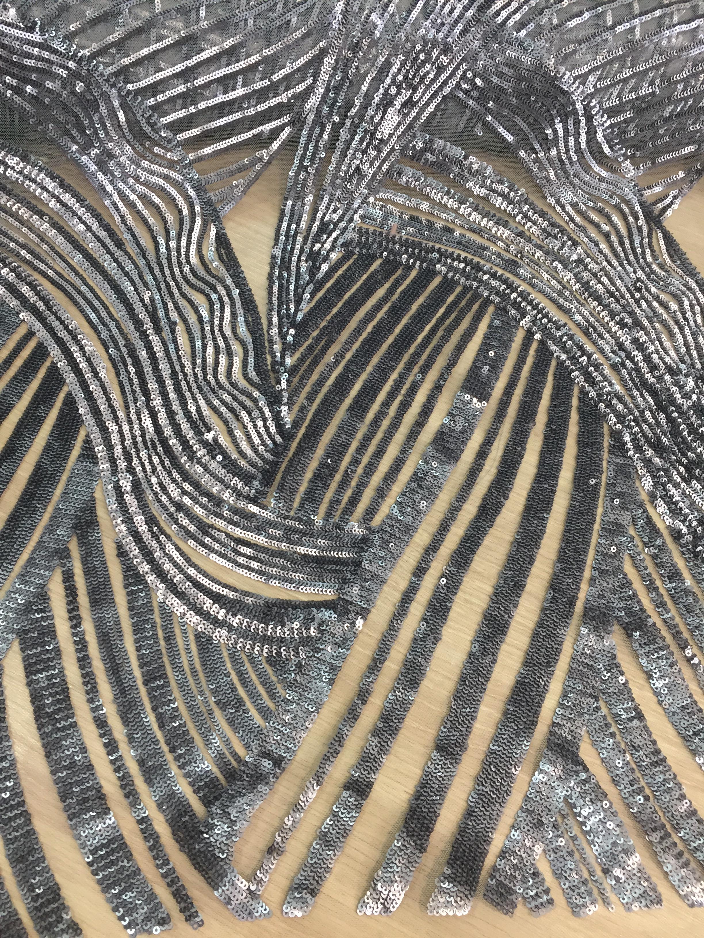 Tule bordado com paetê