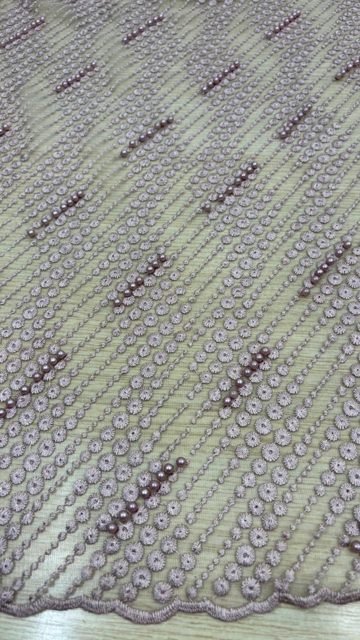 Tule bordado com pérola